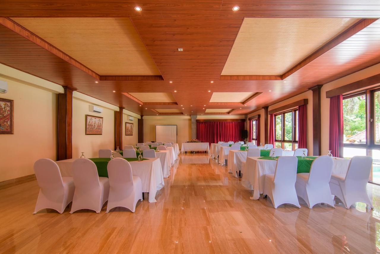 Hotel Champlung Sari And 3*
