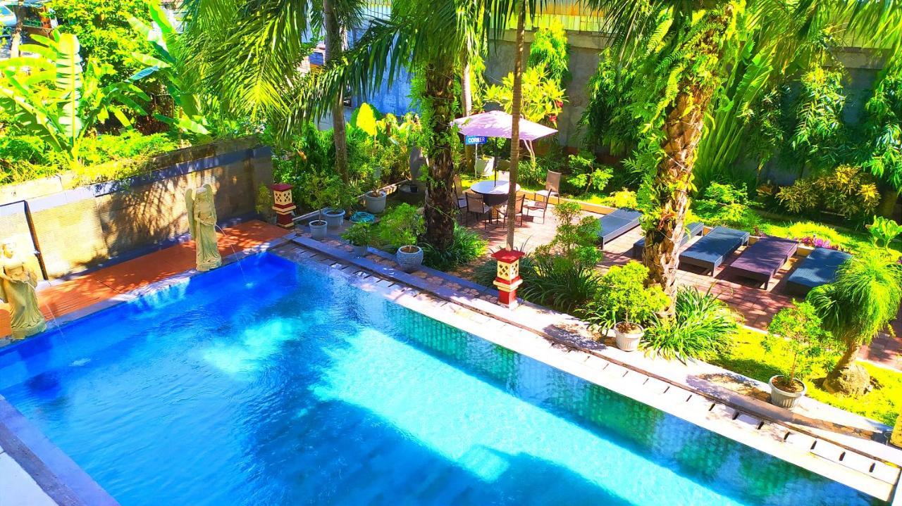 Puri Saron Hotel 3*
