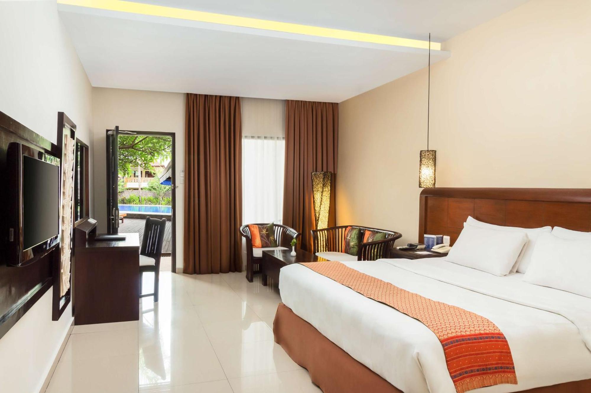 Resort Western Kuta 4*