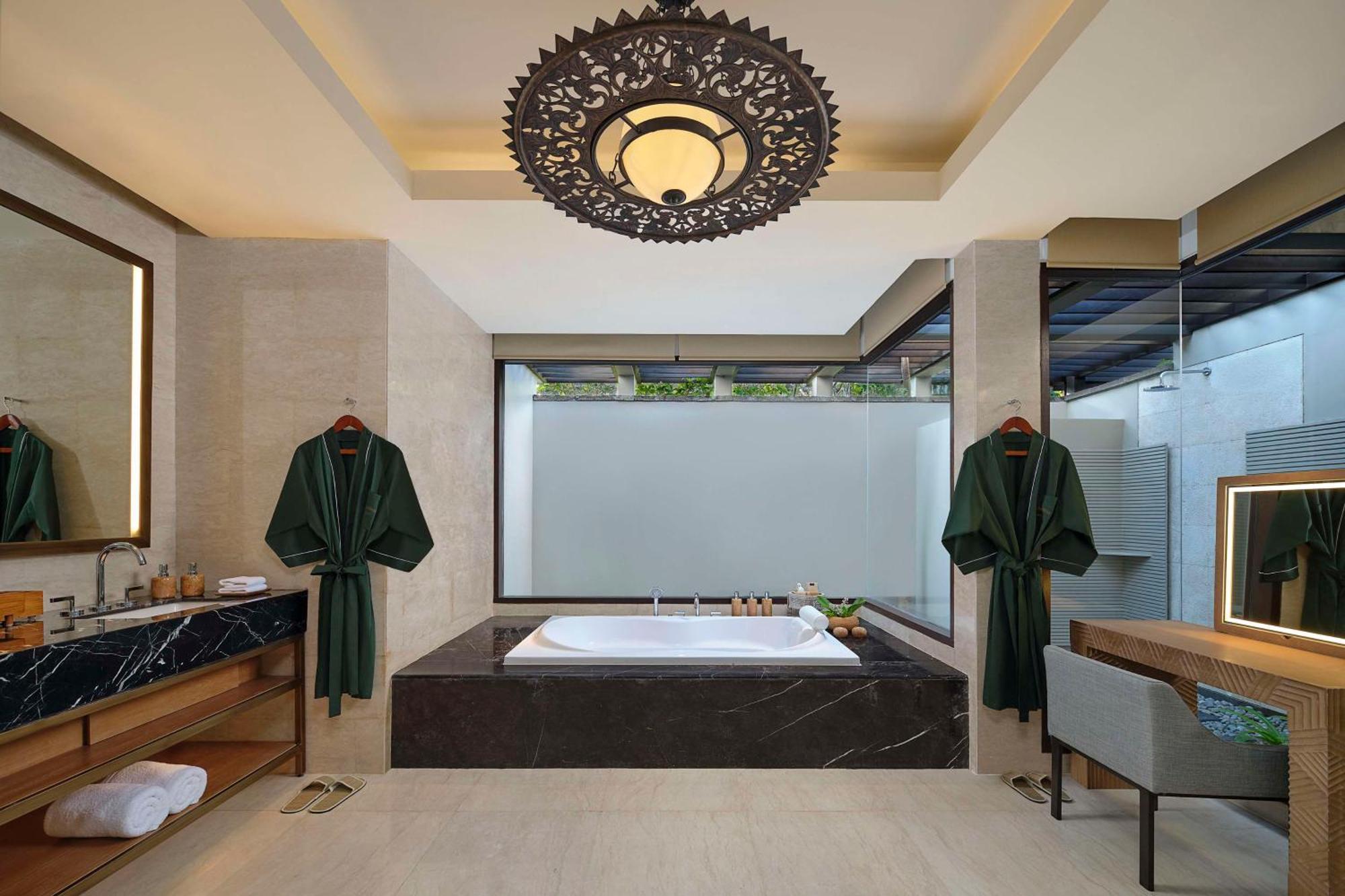 Umana Bali, Lxr & By Hilton Resort 5*