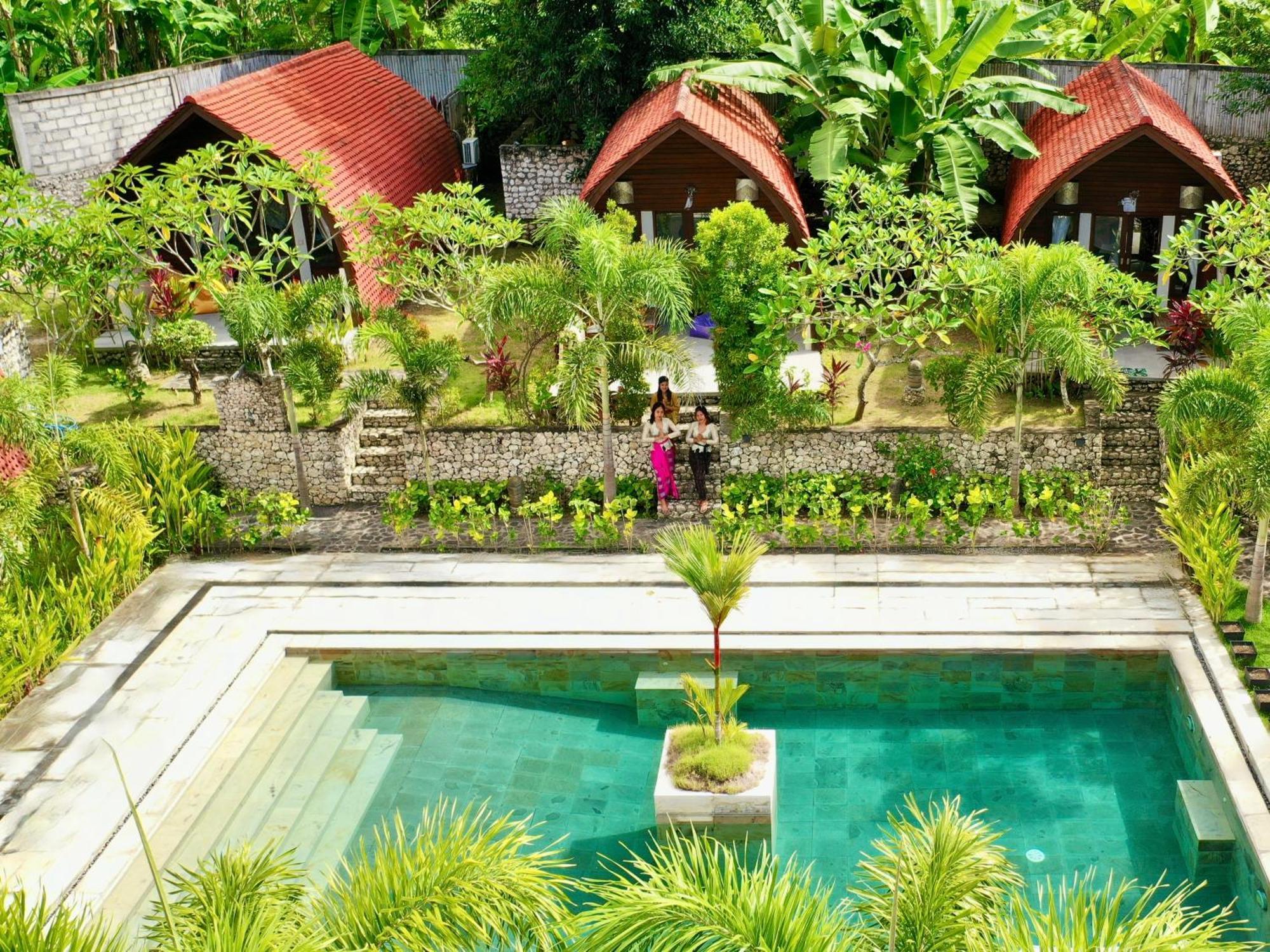 Jungle Paradise Holiday park Batununggul