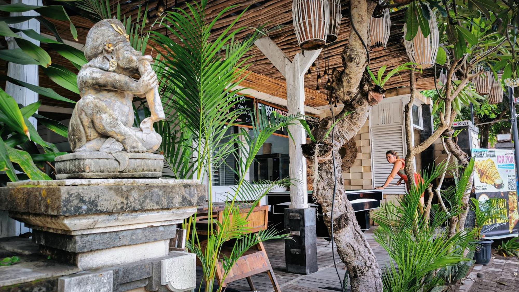 Baruna Frangipani Guest house 3*