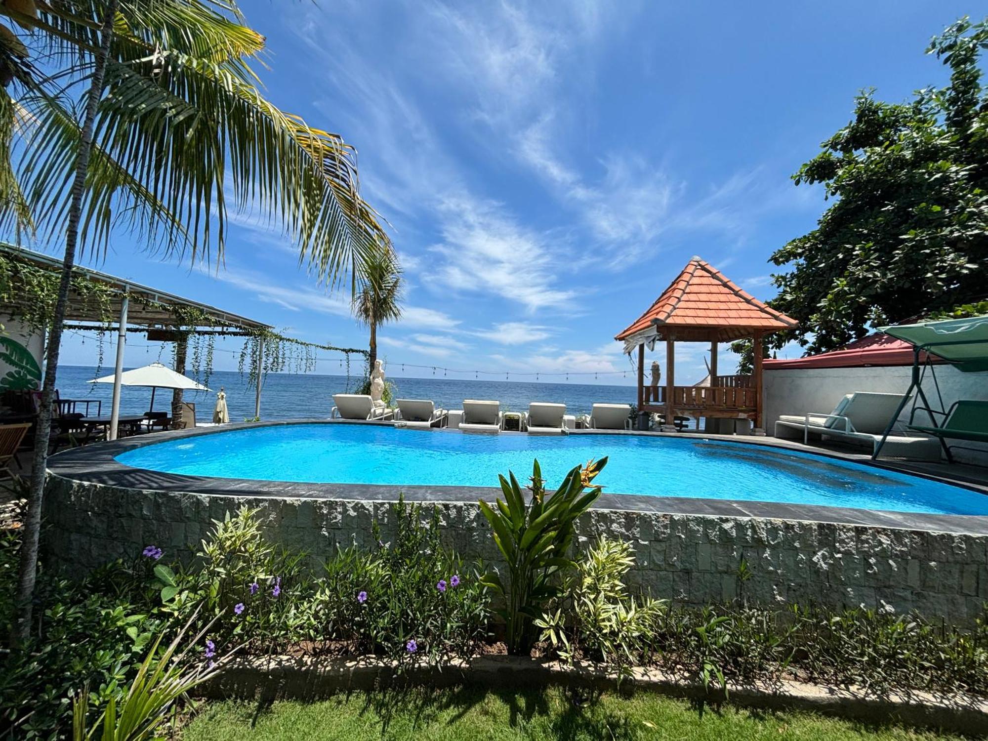 Bahari Guest house *