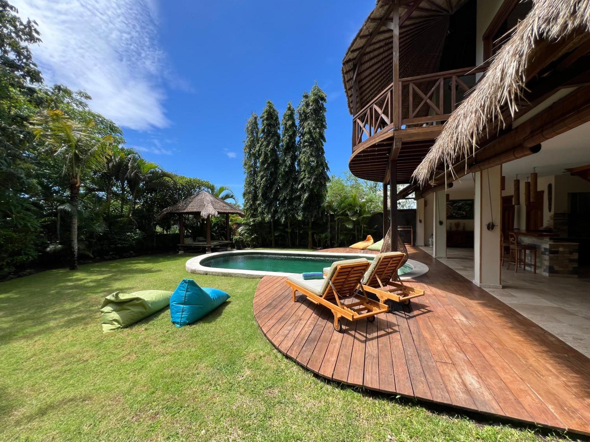 Breezy Point Villa *