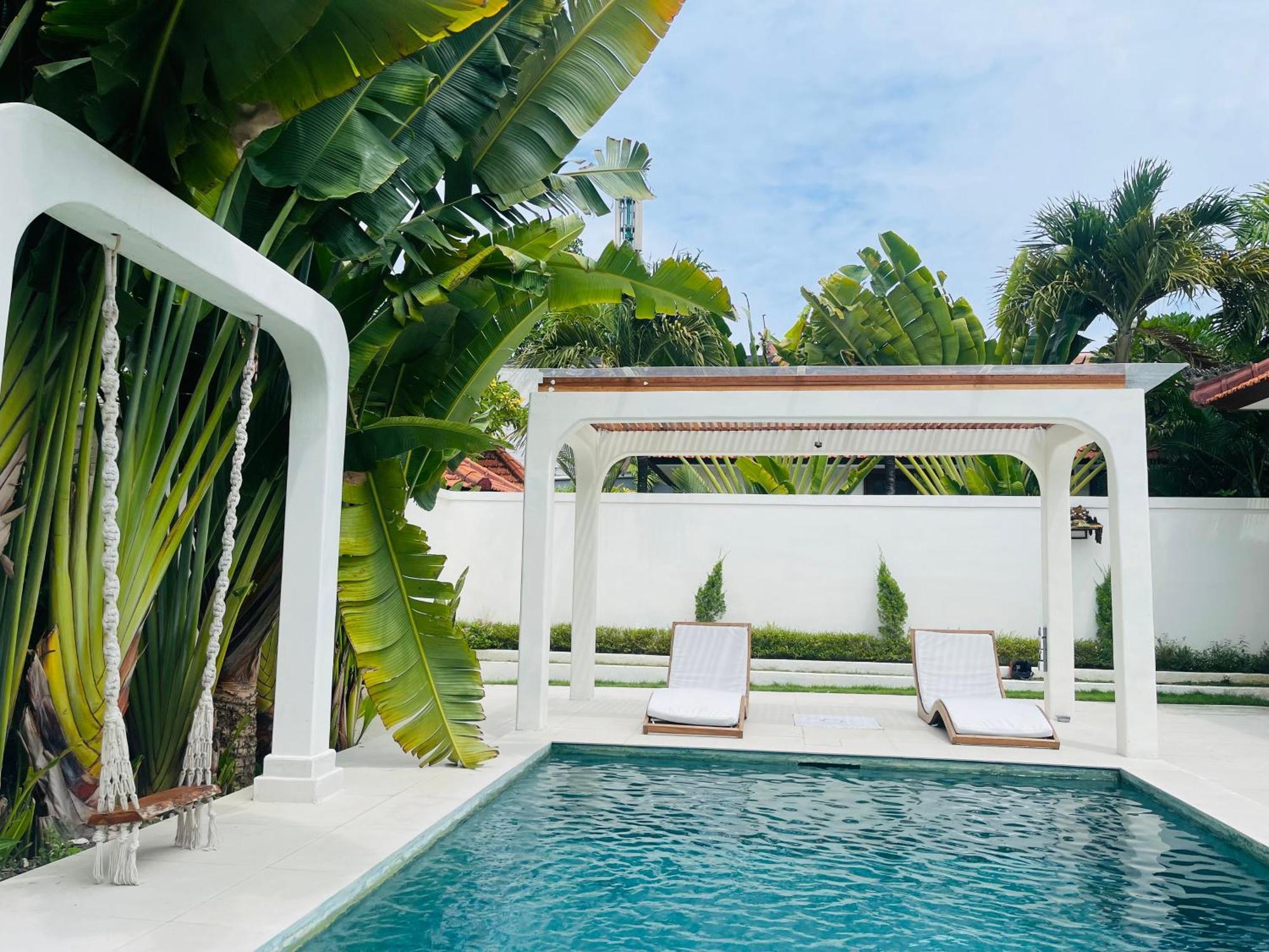 Platform Luxe 3br In By Azure Near Oldmans Villa Canggu (Bali)
