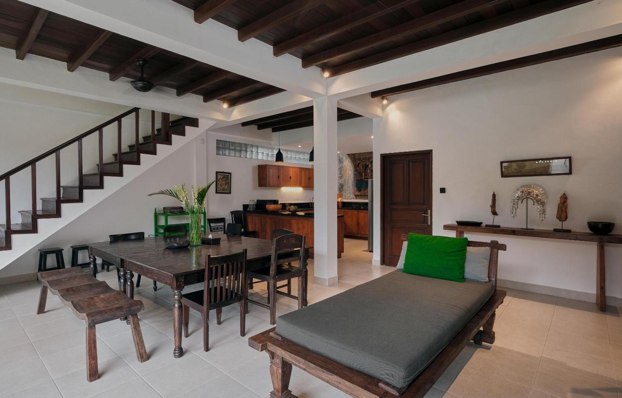 Villa Nativ Living Legian 6br 16px Big Group Walk To 66