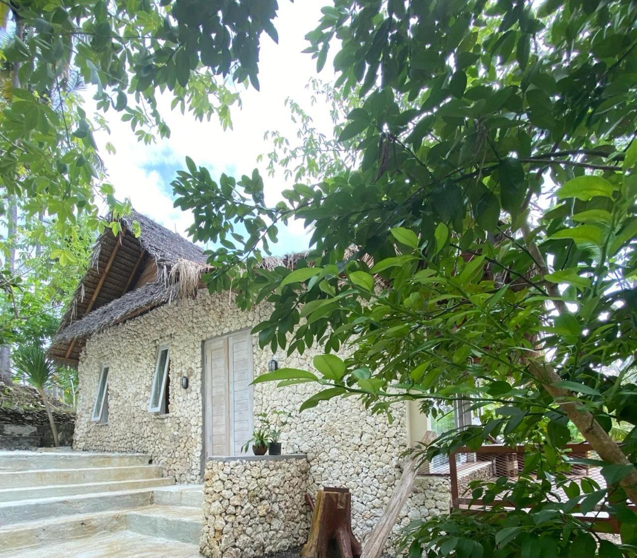 Gading Tree House Lodge *