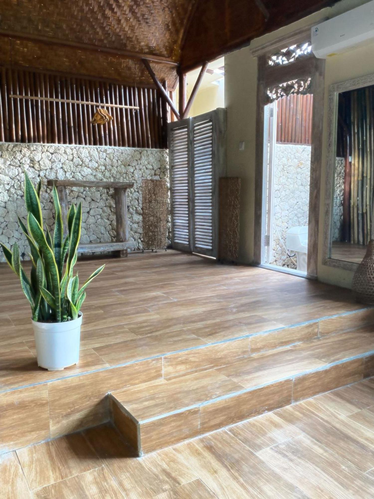 Gading Tree House Lodge Batununggul