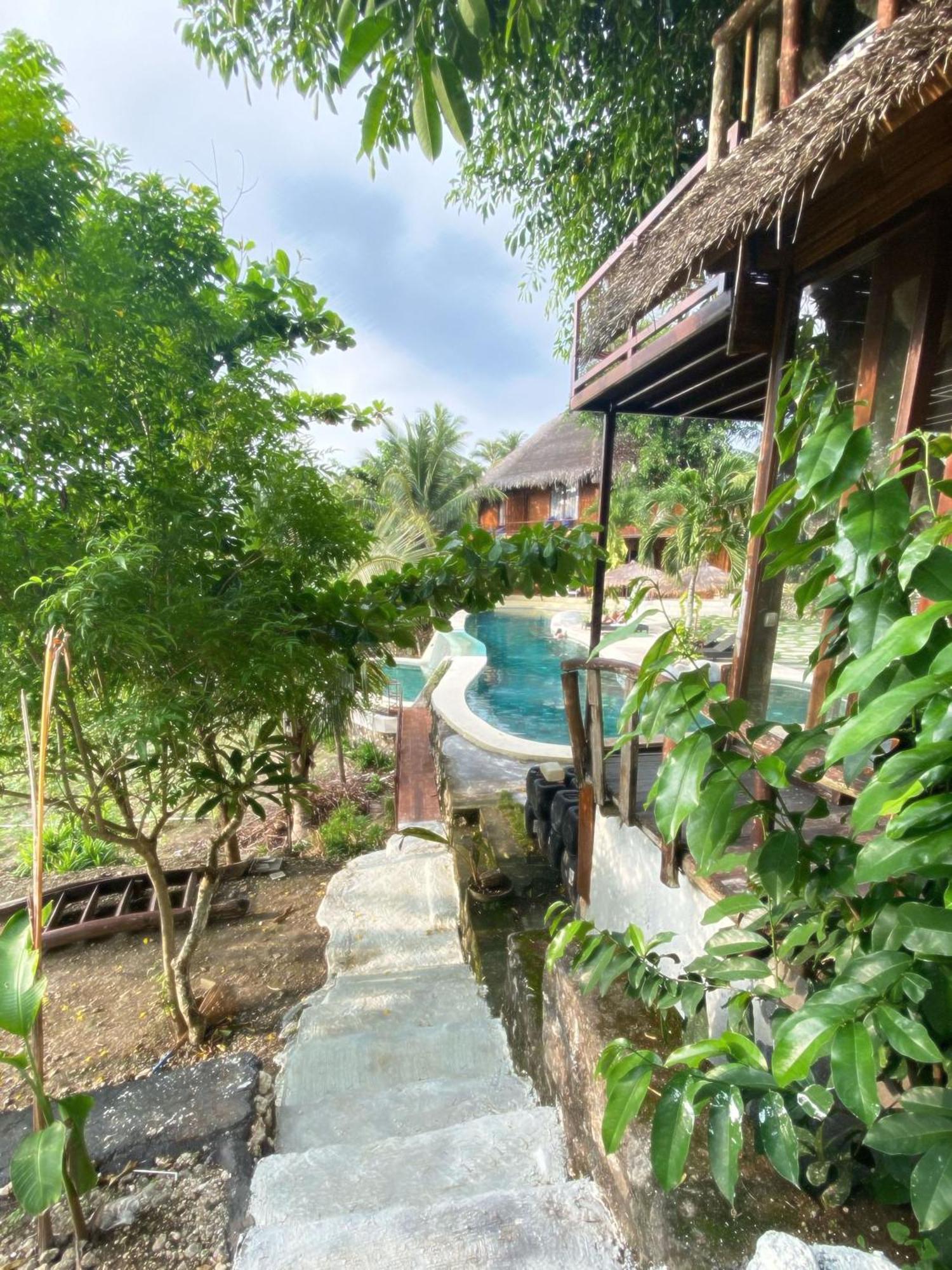 Gading Tree House Lodge *
