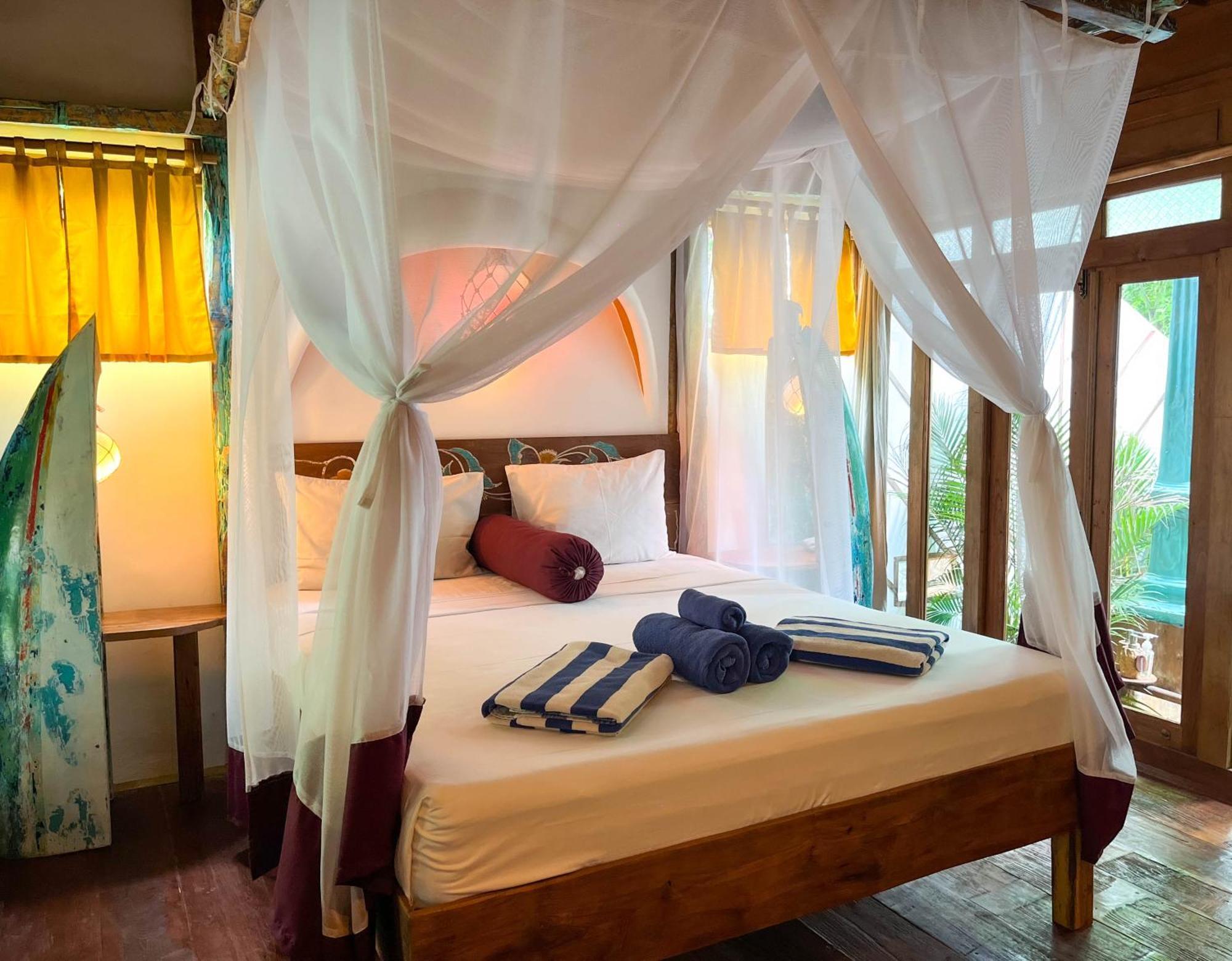 Hotel Blue Earth Village