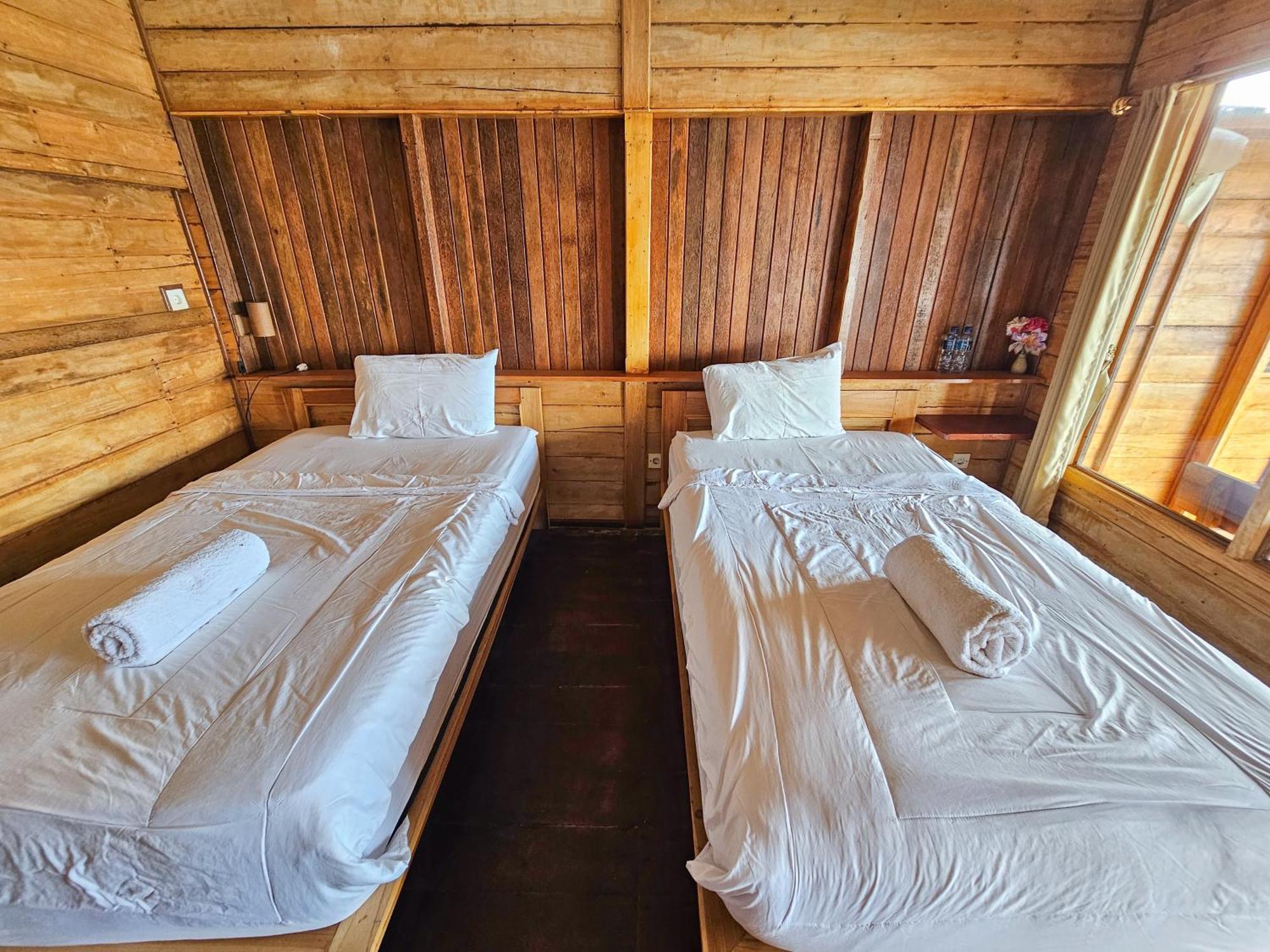 Malibu Huts Holiday park Semaya