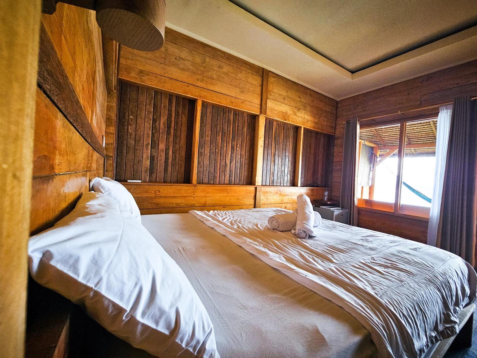 Malibu Huts Semaya
