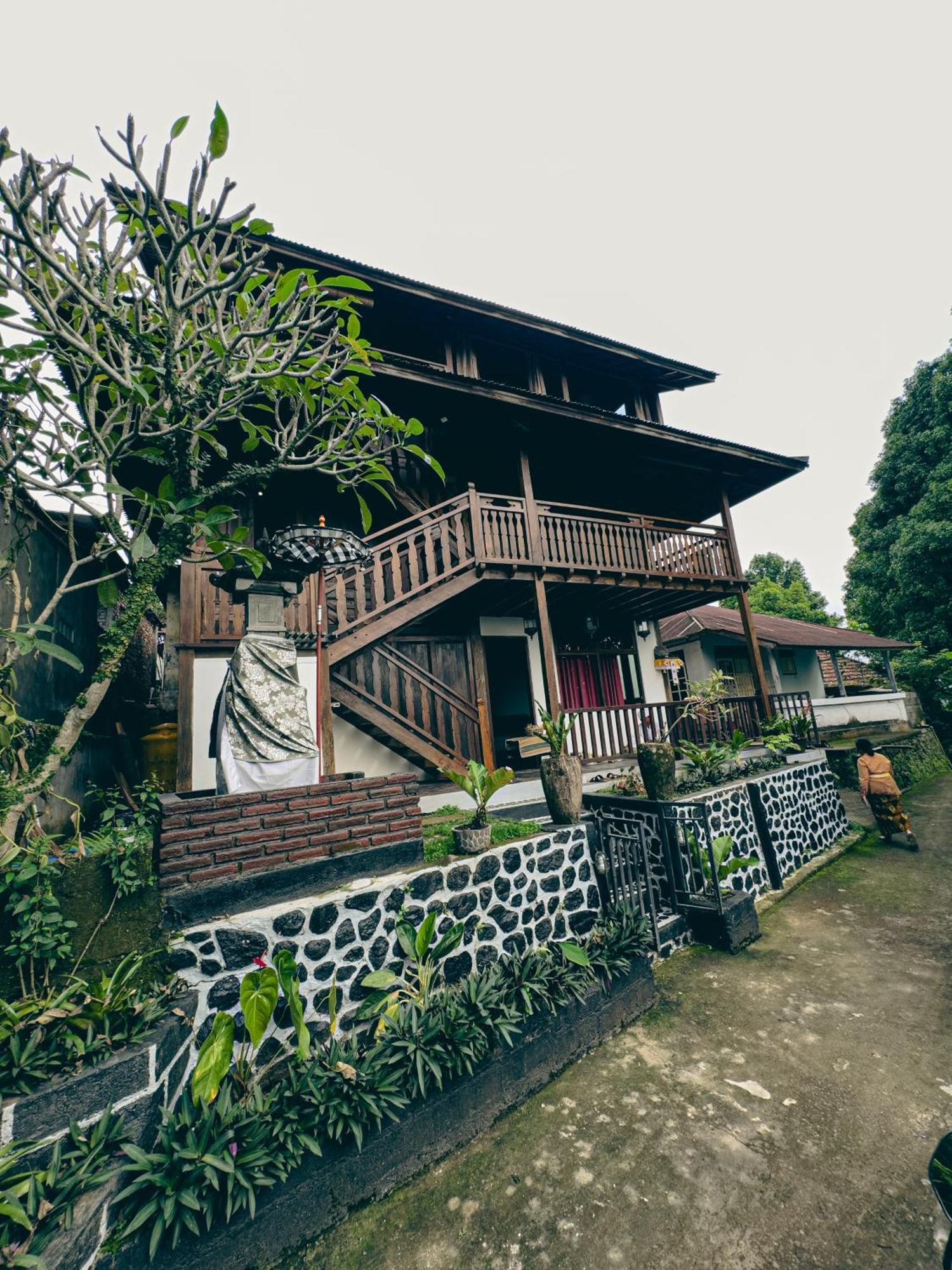 Country house Tjeraki House