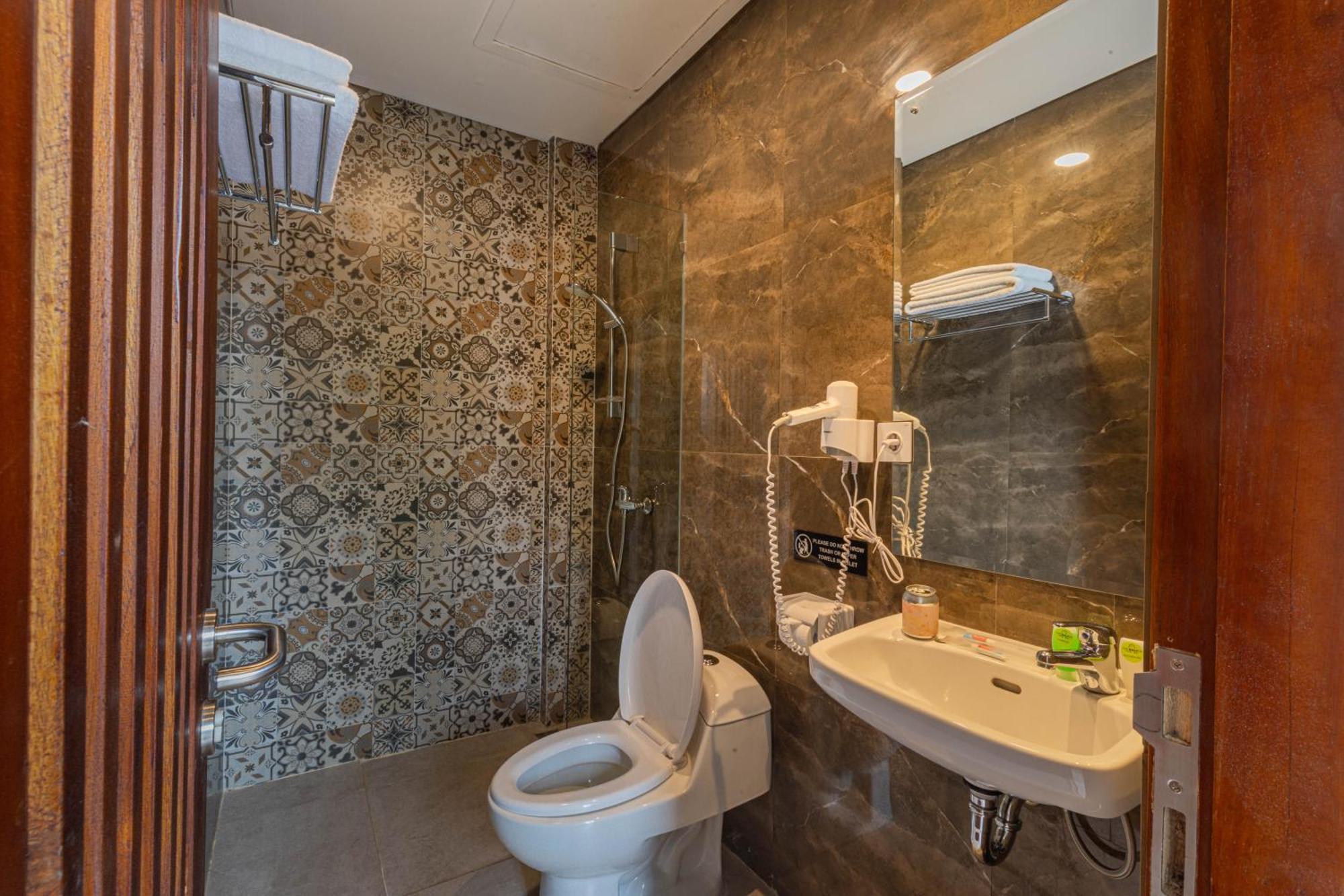 Hotel The Baliem 3*