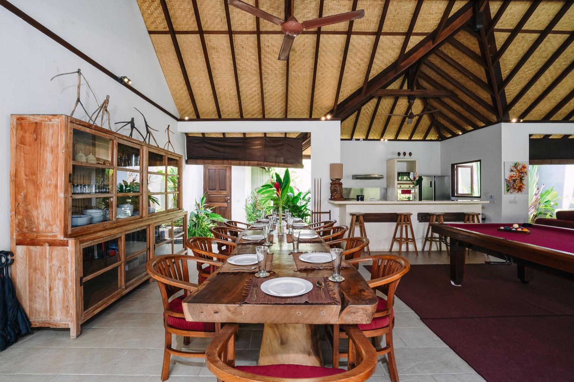 Cira - 5 Bedrooms Private Next To Villa
