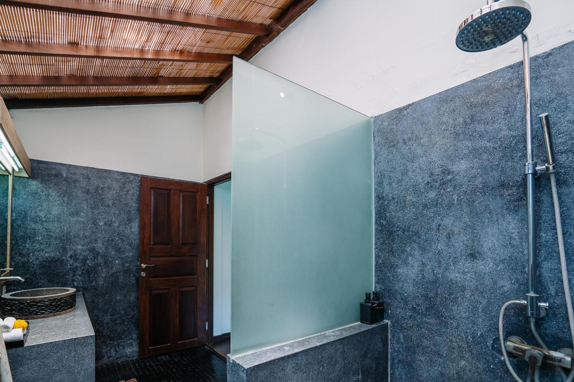 Villa Cira - 5 Bedrooms Private Next To