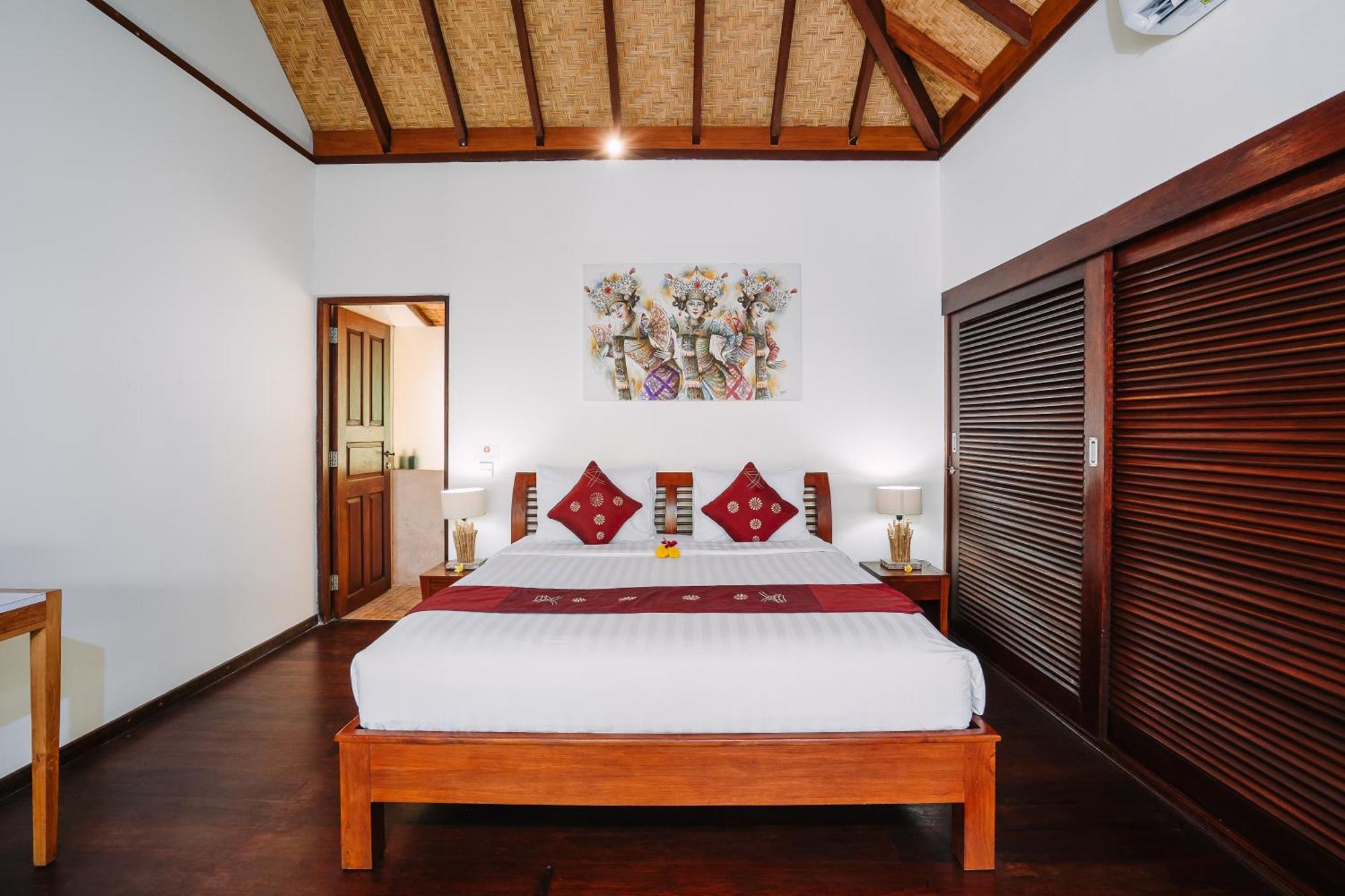 Cira - 5 Bedrooms Private Next To Villa *