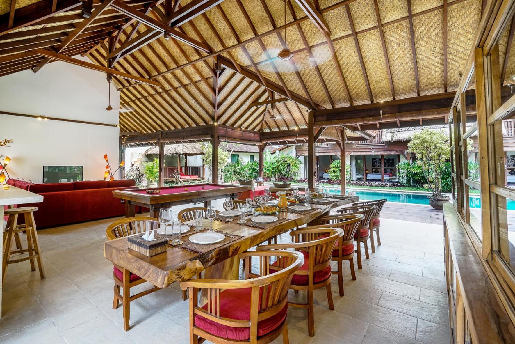 Cira - 5 Bedrooms Private Next To Villa *