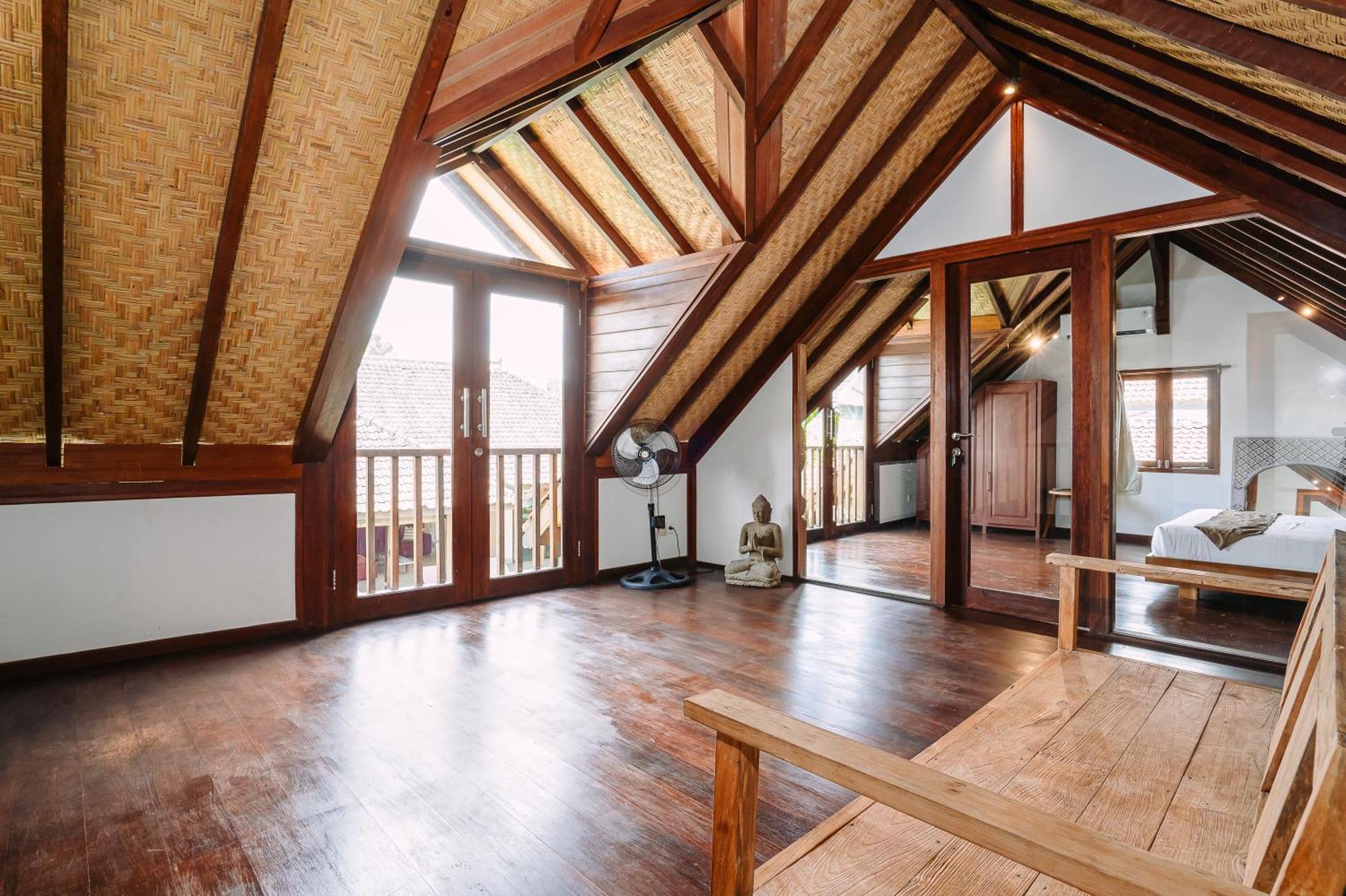 Villa Cira - 5 Bedrooms Private Next To