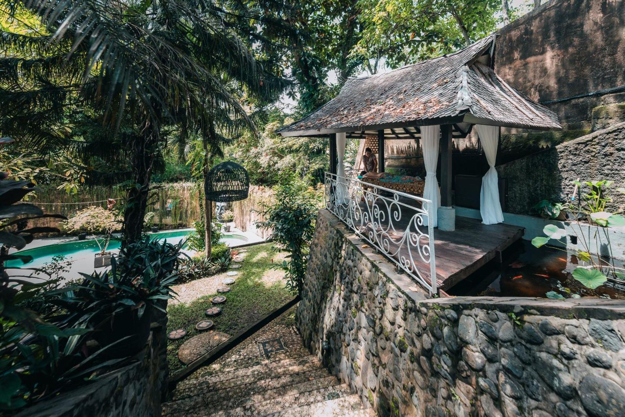 Inn Sattva Yoga Retreat *