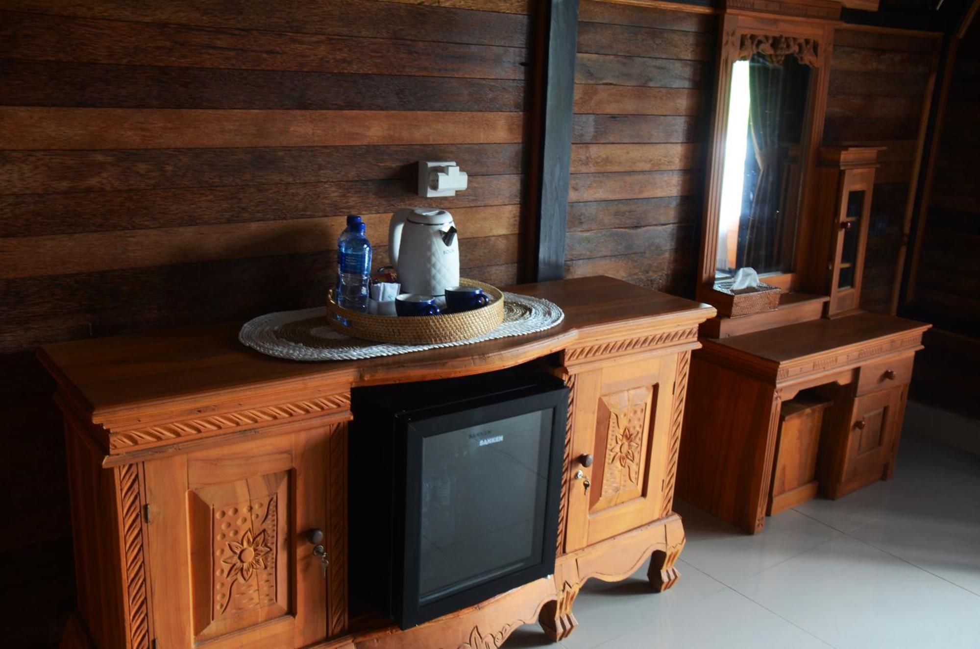 Mamaras Holiday park 3*