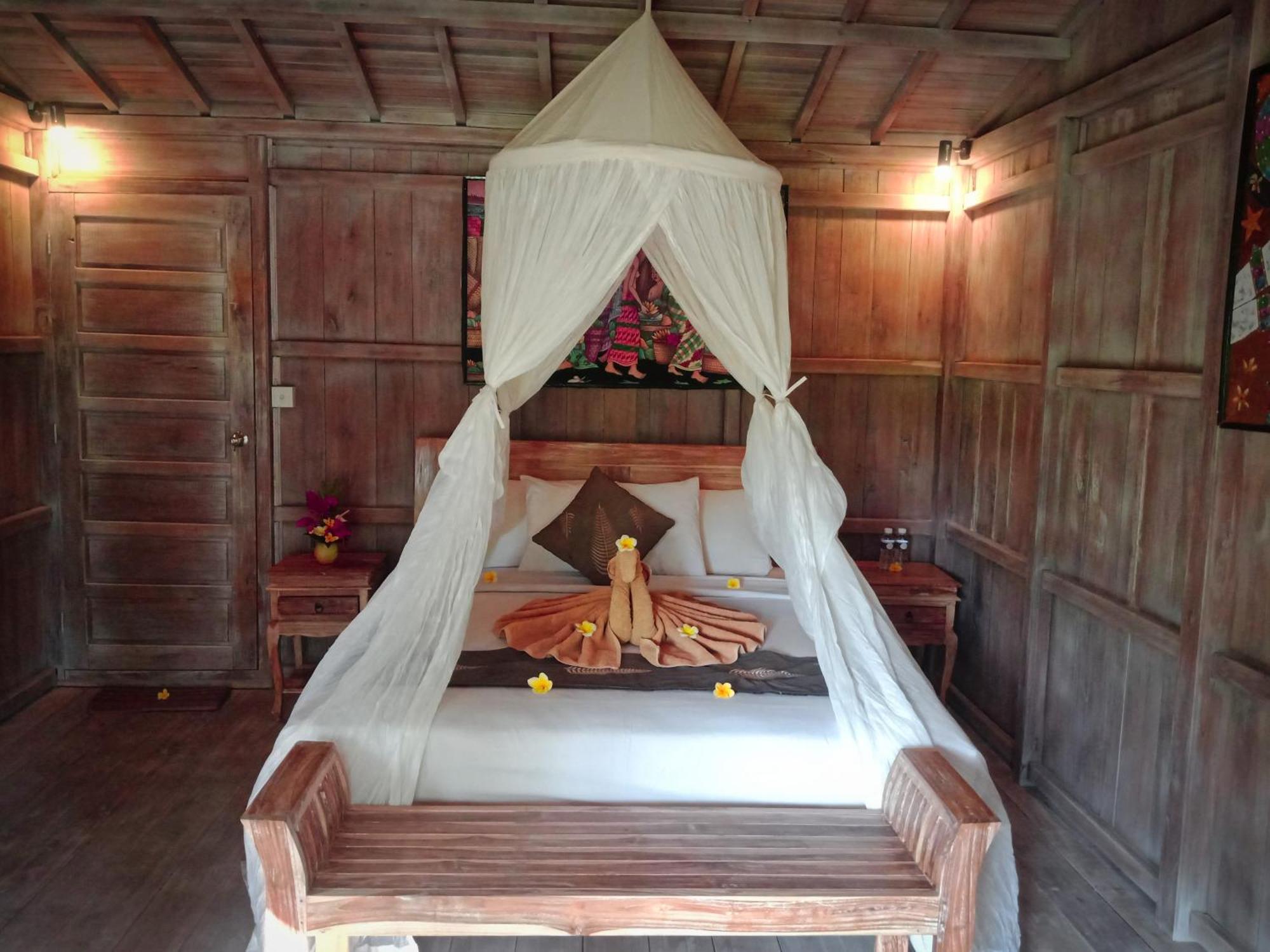 Wooden House And Holiday park Ubud (Bali)