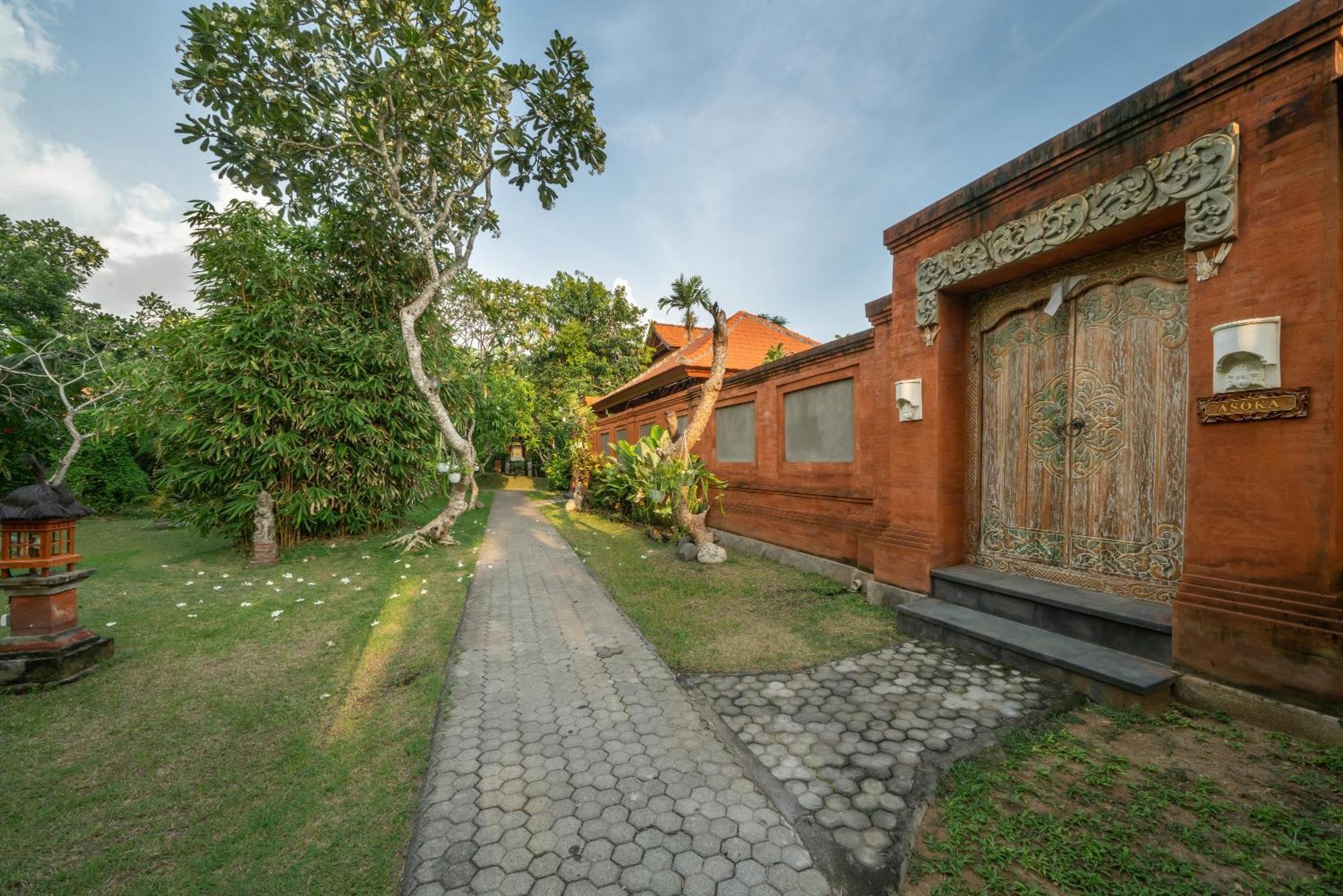 Guest house Three Brothers &