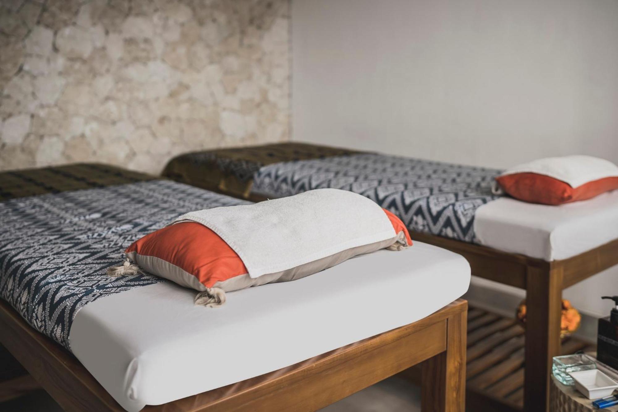 Hostel Roomates Surf Camp By Ini Vie Hospitality