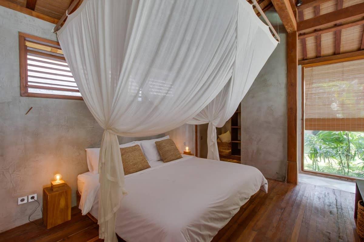 Guest house Zin Berawa & 4*