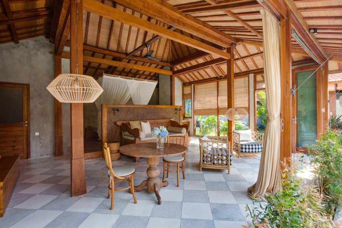 Guest house Zin Berawa &