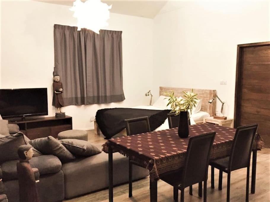 Sexy Nomad Luxury Studio, Kitchen & Wi-fi In Umalas Apartment
