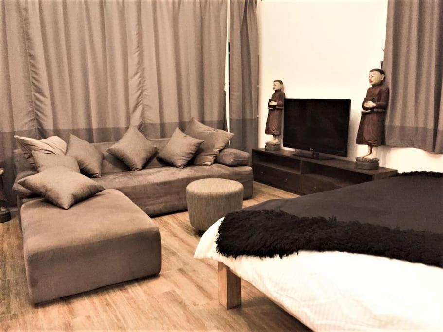 Sexy Nomad Luxury Studio, Kitchen & Wi-fi In Umalas Apartment Canggu (Bali)