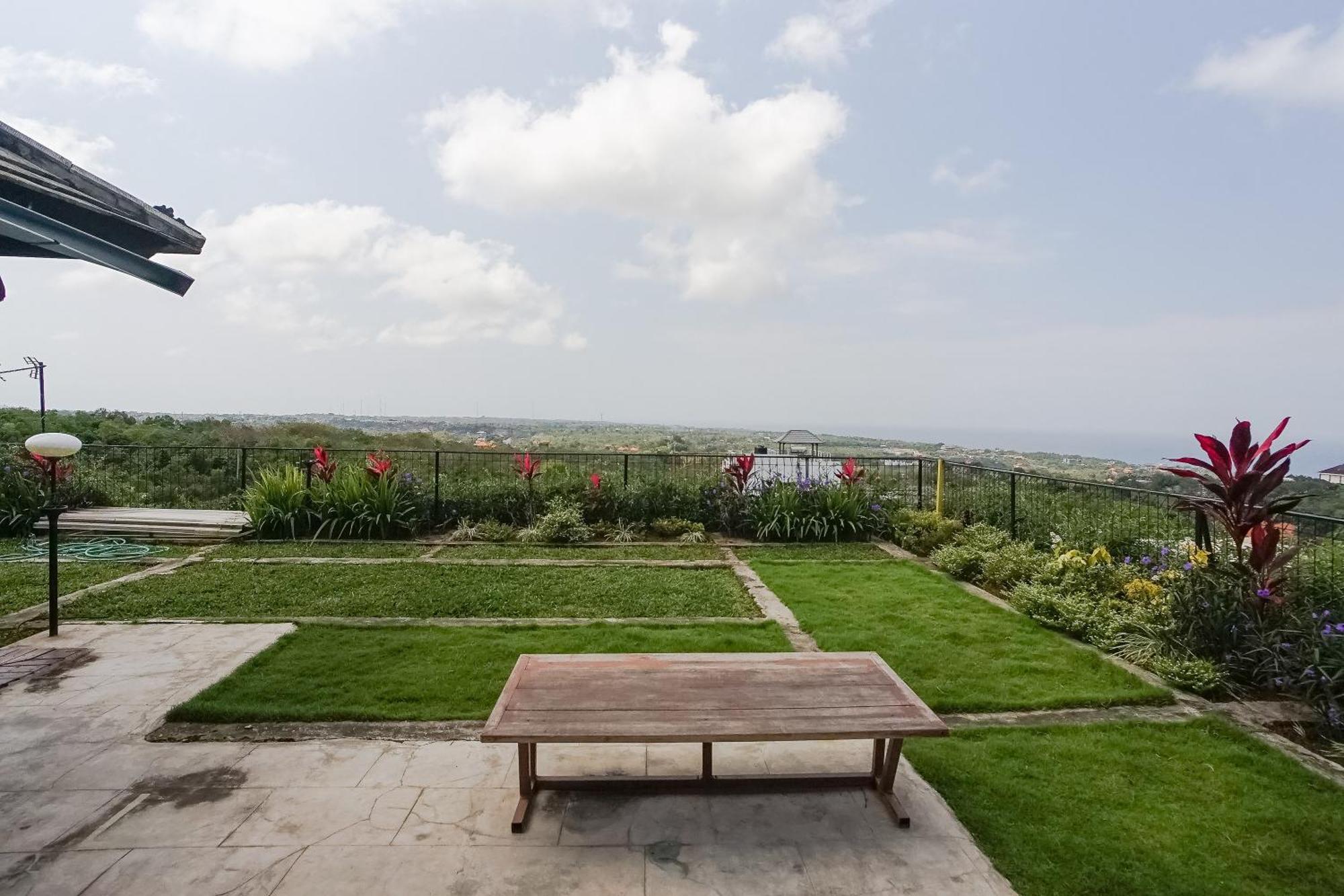 The Ocean Views Luxury & Uluwatu (Bali)