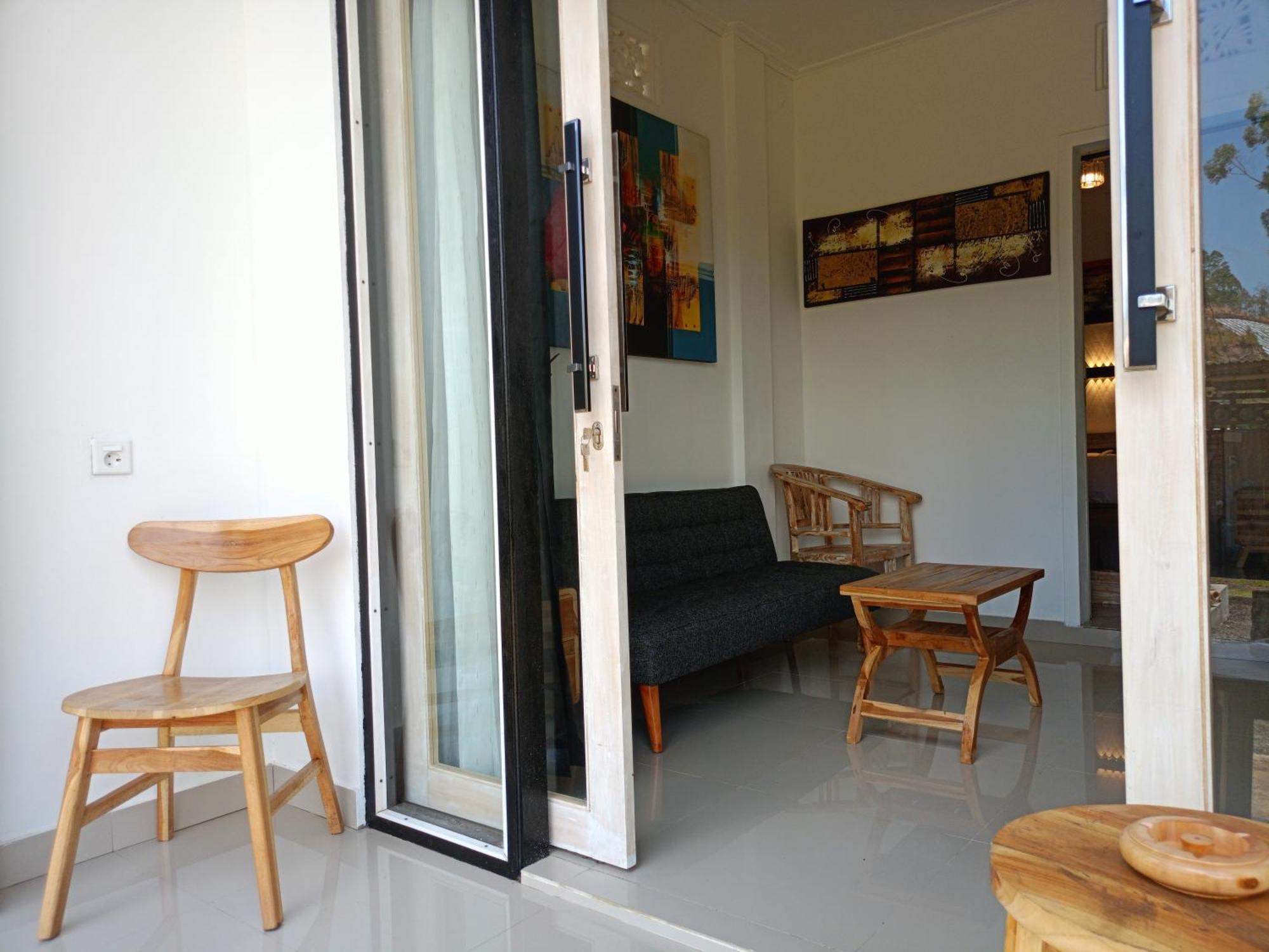 Homestay Batur And *