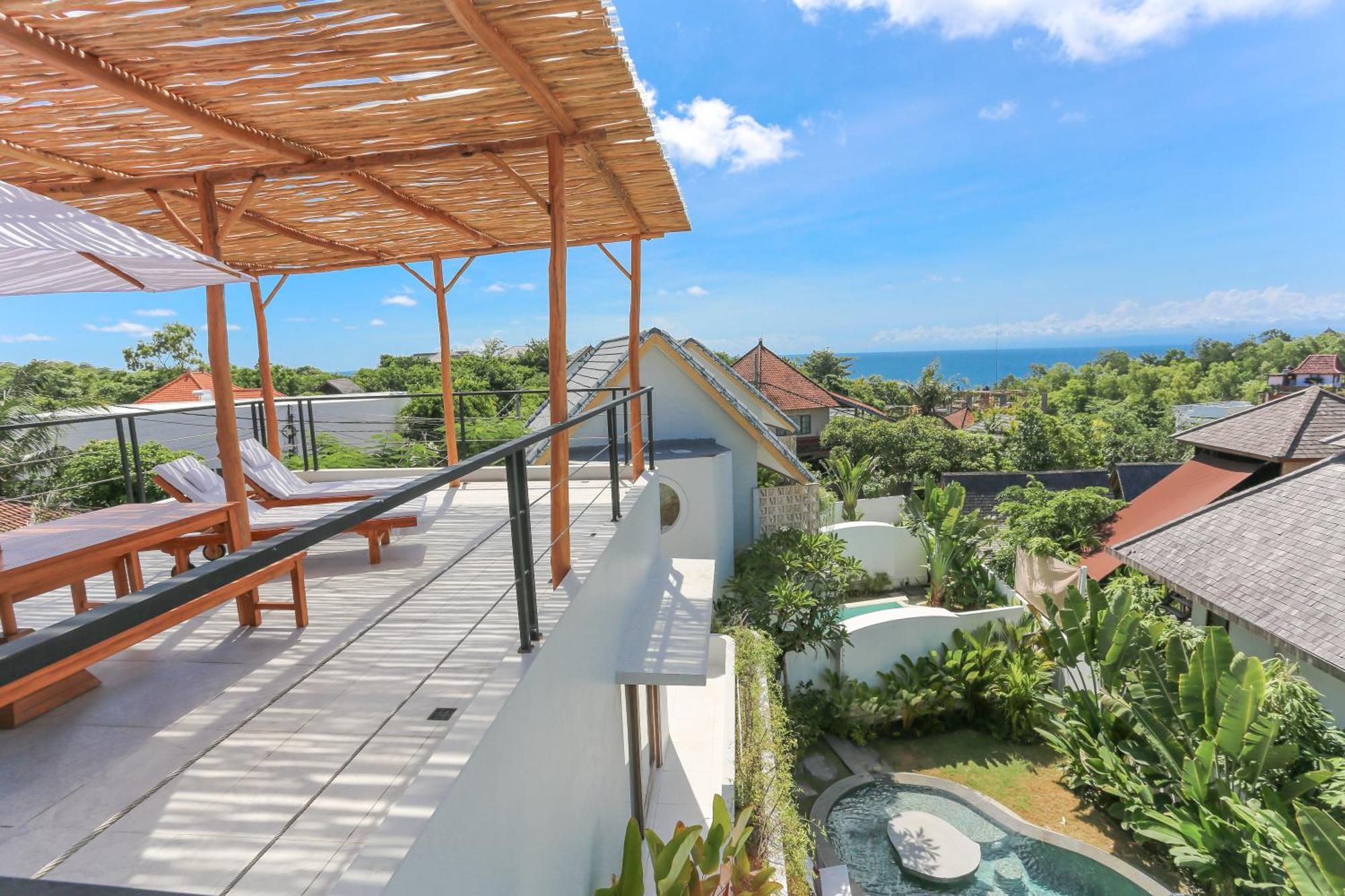 Shoreline Bingin Villa