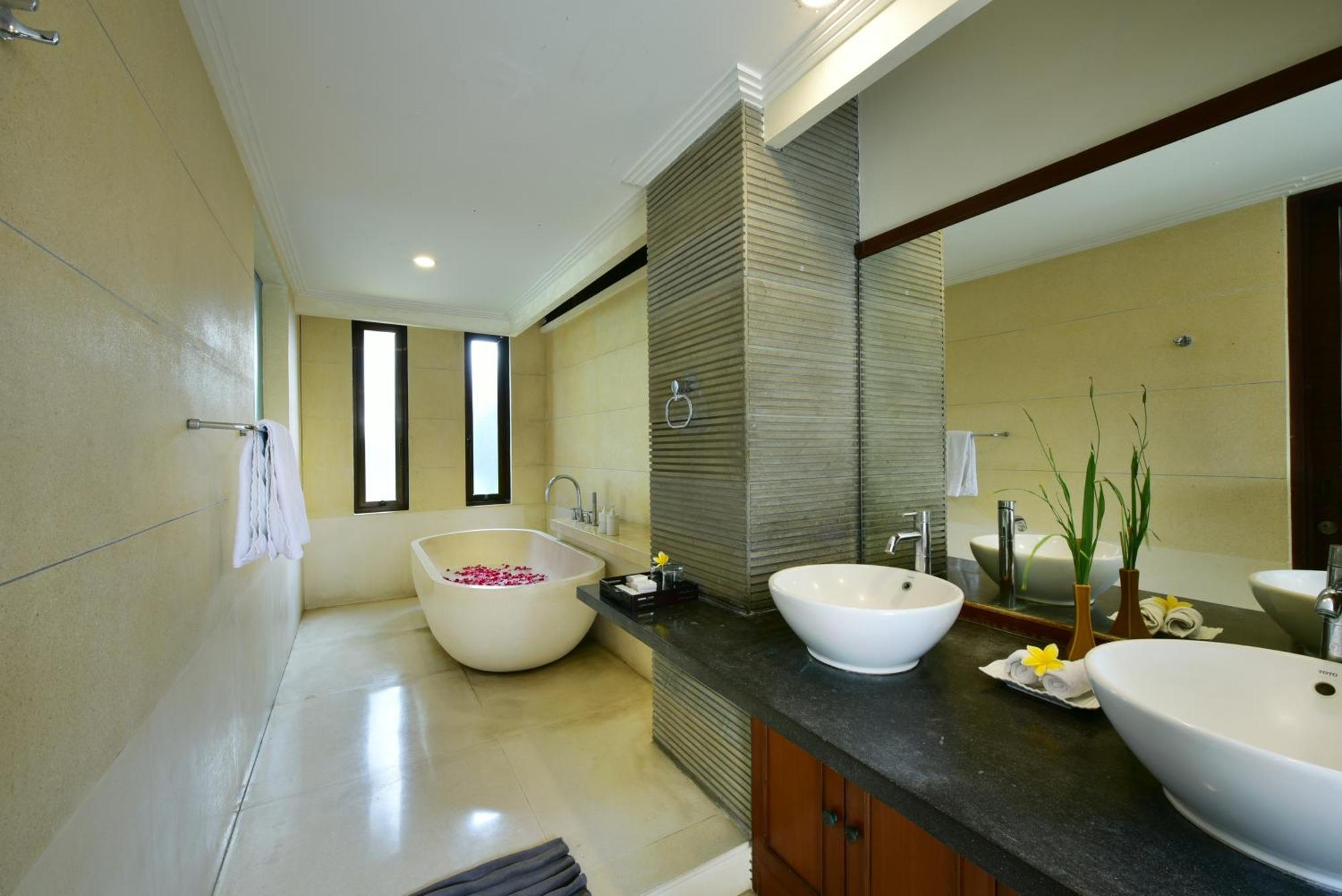 The Khayangan Dreams Villa, * Seminyak (Bali)