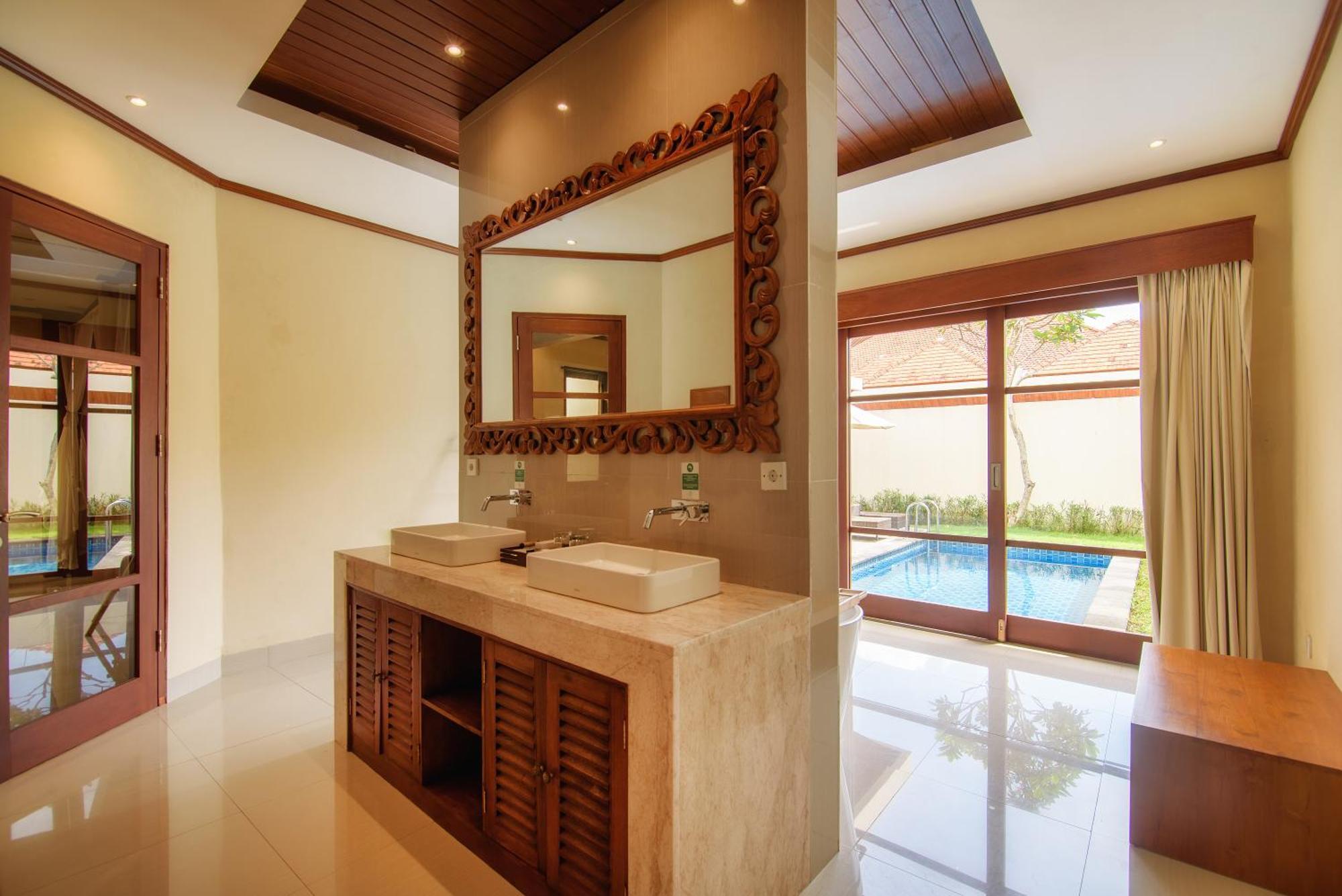 Hotel Champlung Sari & 4*