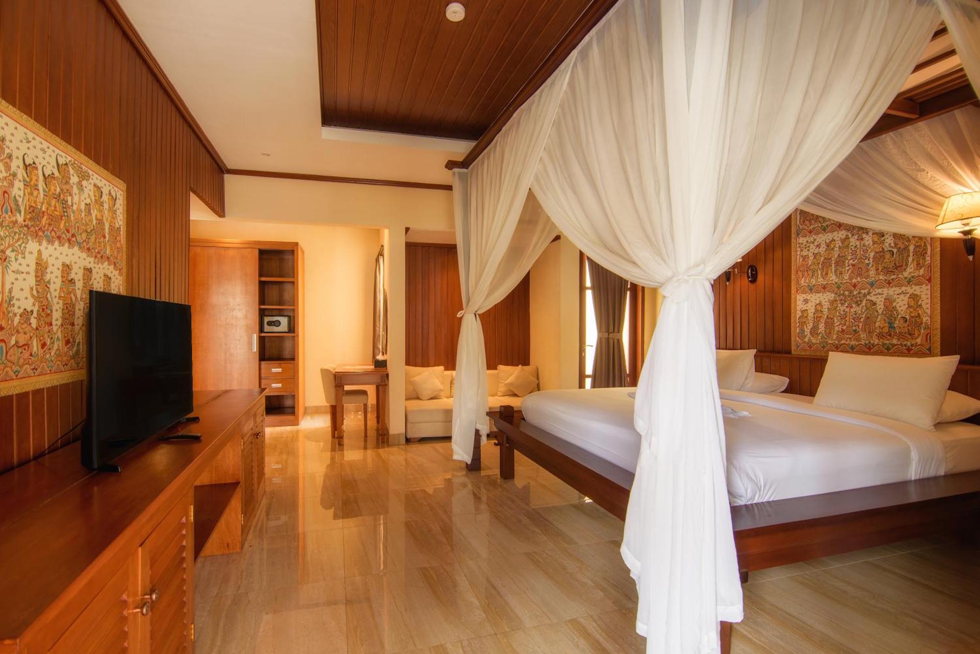 Hotel Champlung Sari & 4*