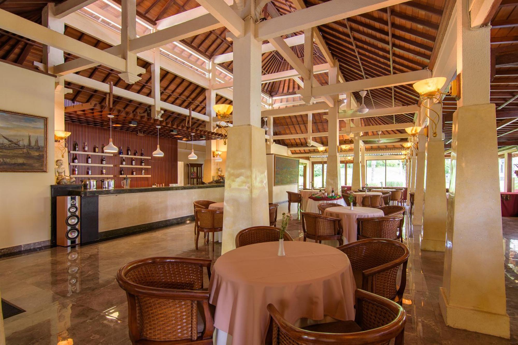 Hotel Champlung Sari &