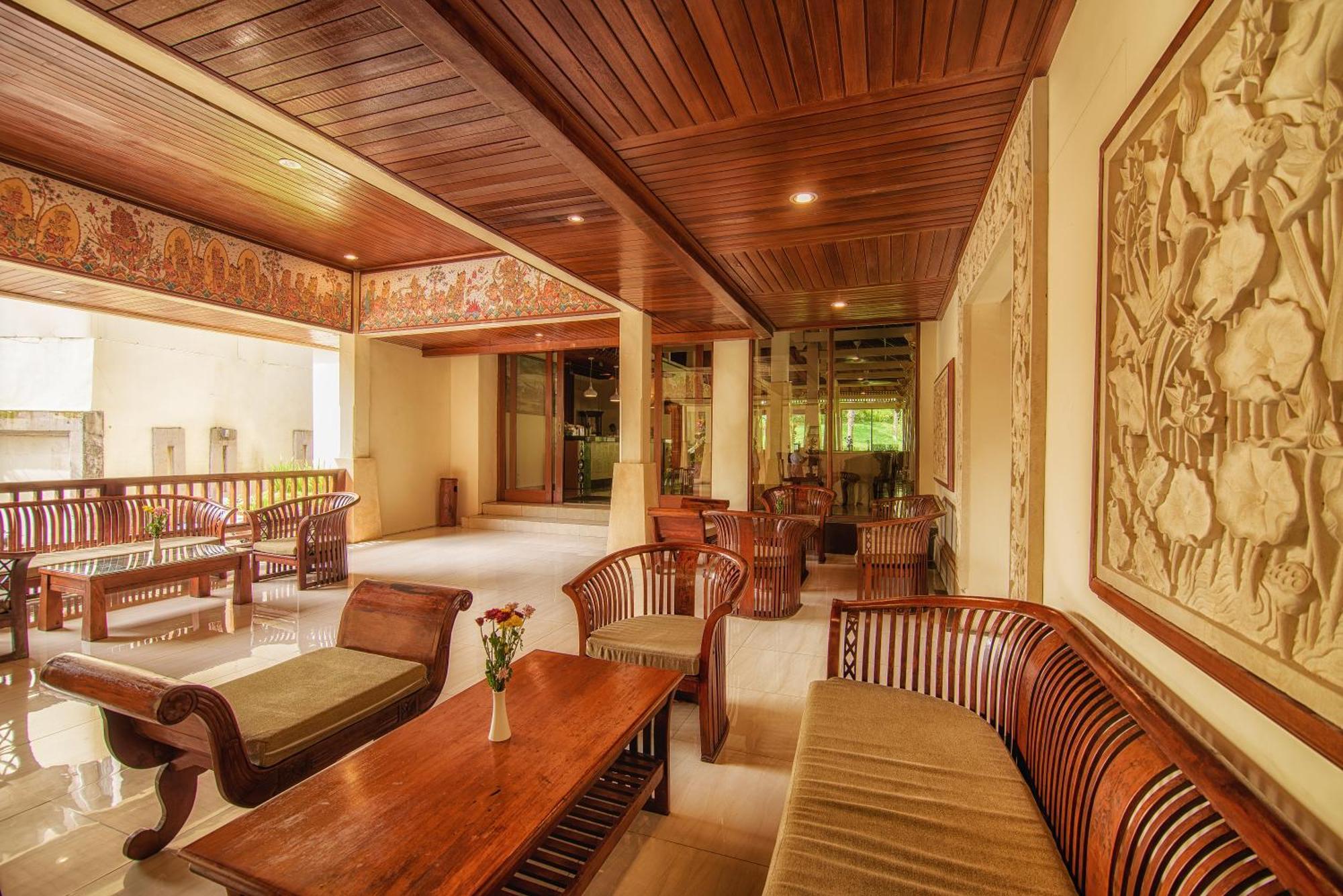 Champlung Sari & Hotel 4*