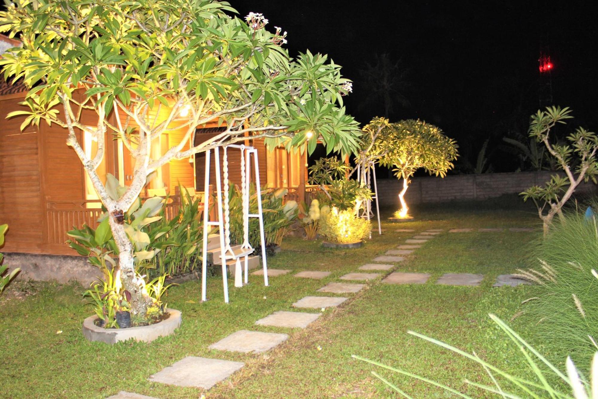 Resort Village Jungle Batununggul