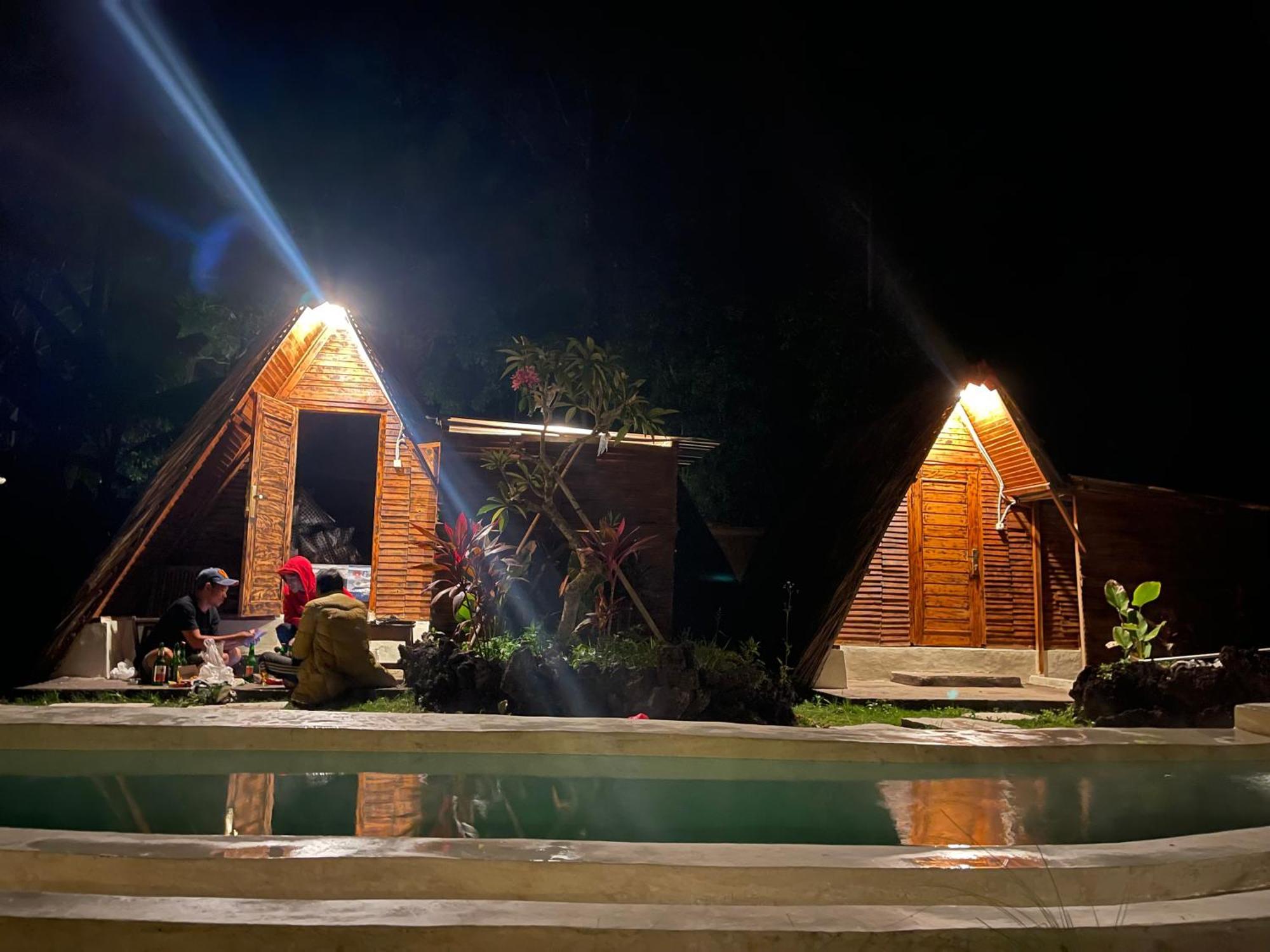 Triangular House And Hot Spring * Kubupenlokan