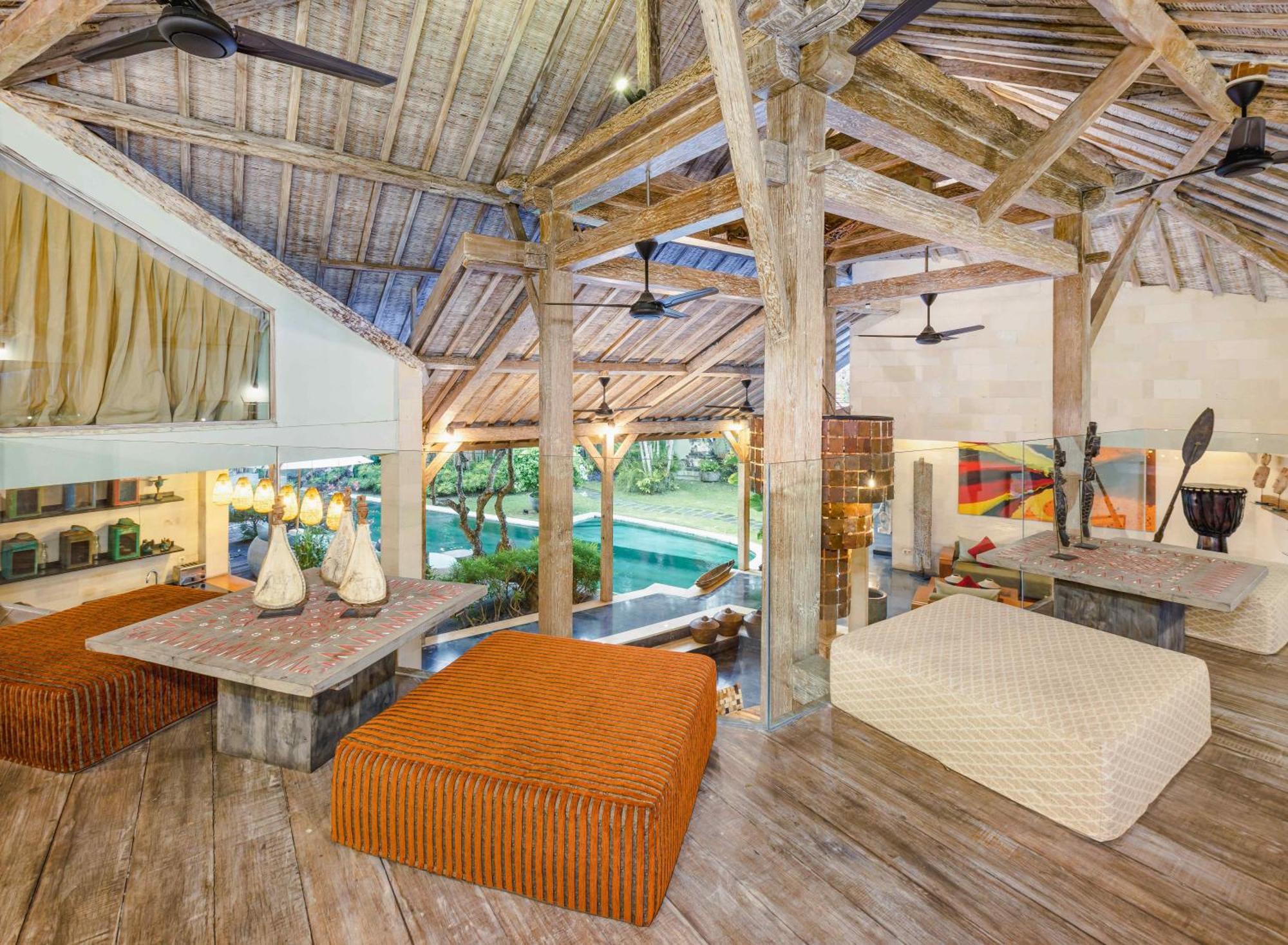 Villa Cinta Damai - Stunning & Stylish 4br Luxury In The Heart Of Seminyak, Just A 10-min Walk To The