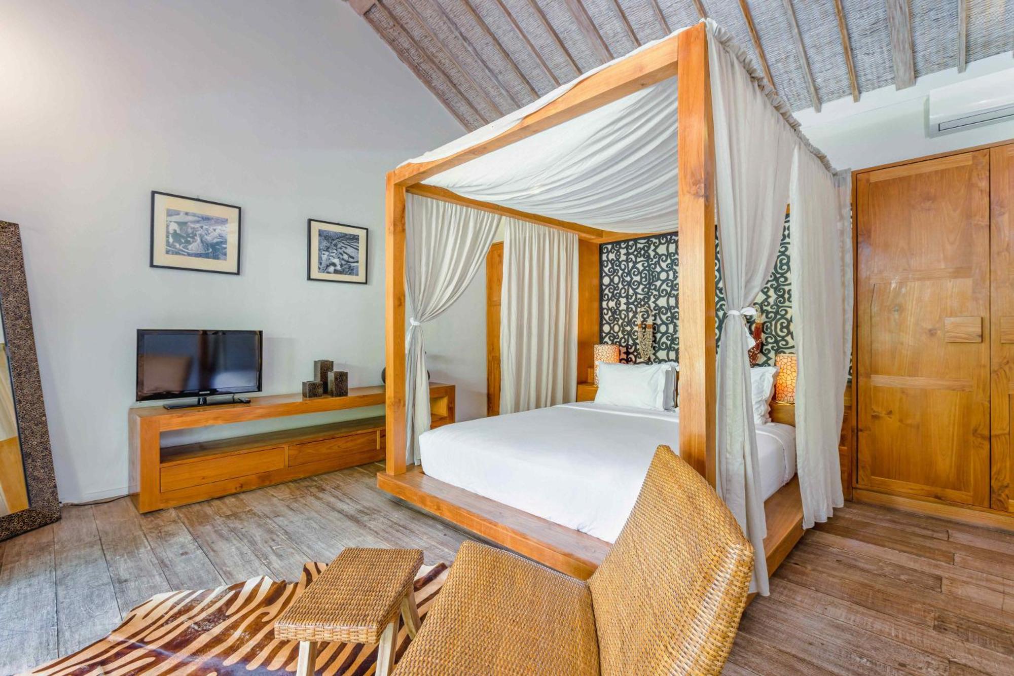 Villa Cinta Damai - Stunning & Stylish 4br Luxury In The Heart Of Seminyak, Just A 10-min Walk To The *