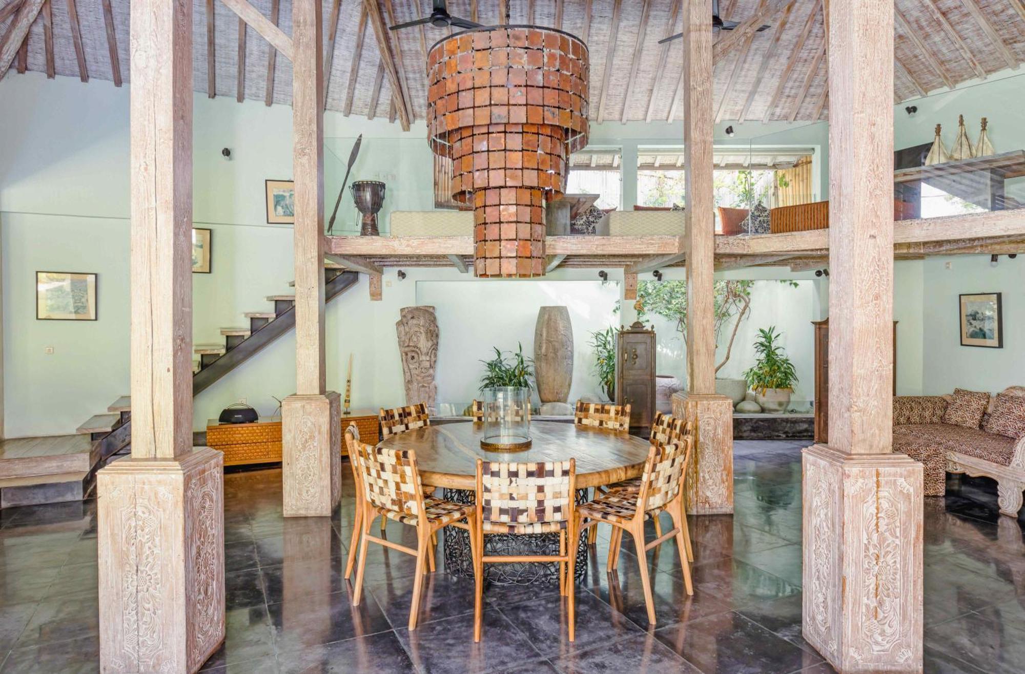 Cinta Damai - Stunning & Stylish 4br Luxury In The Heart Of Seminyak, Just A 10-min Walk To The *