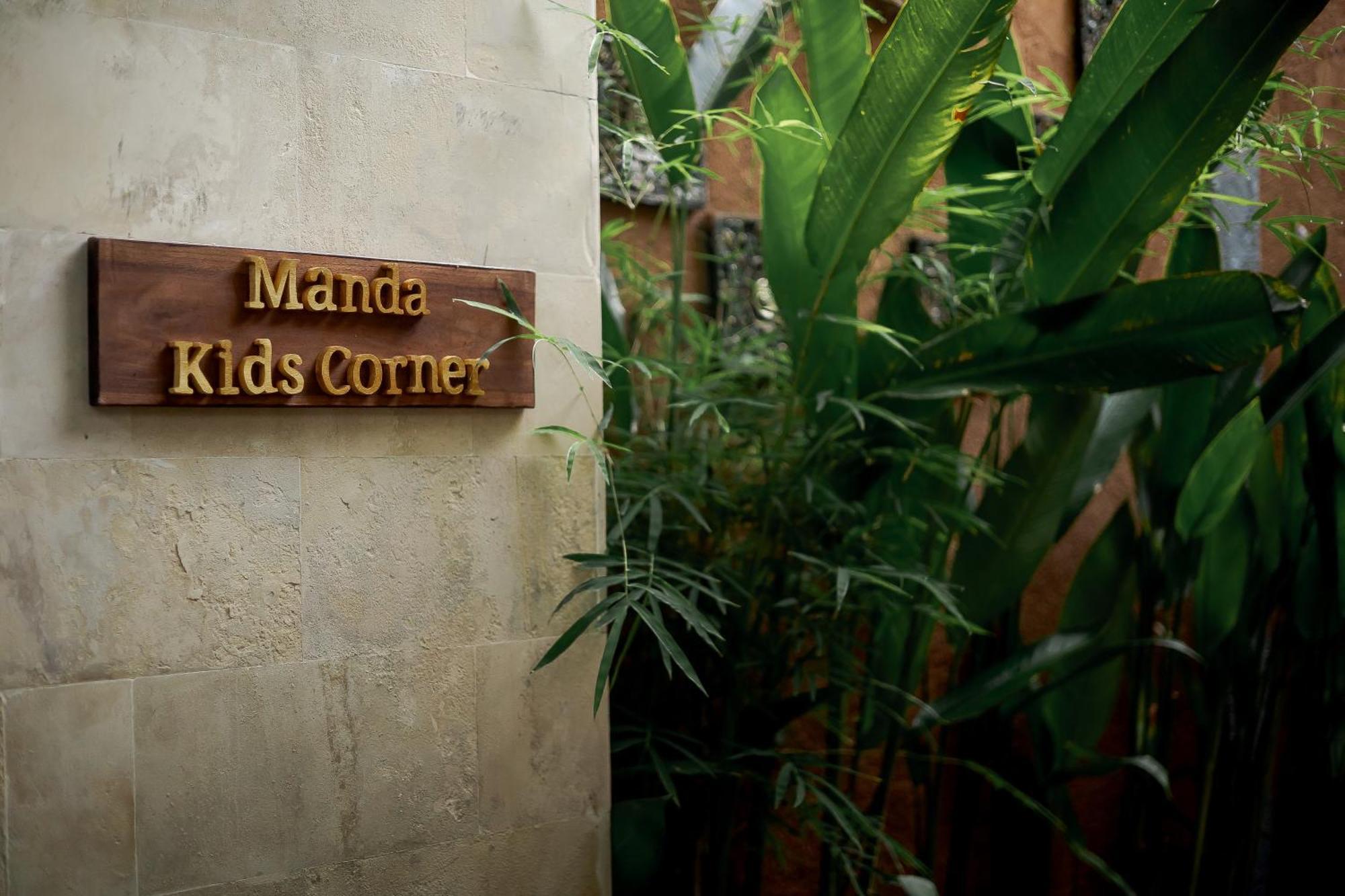 Fourteen Roses Boutique Hotel, Kuta Hotel