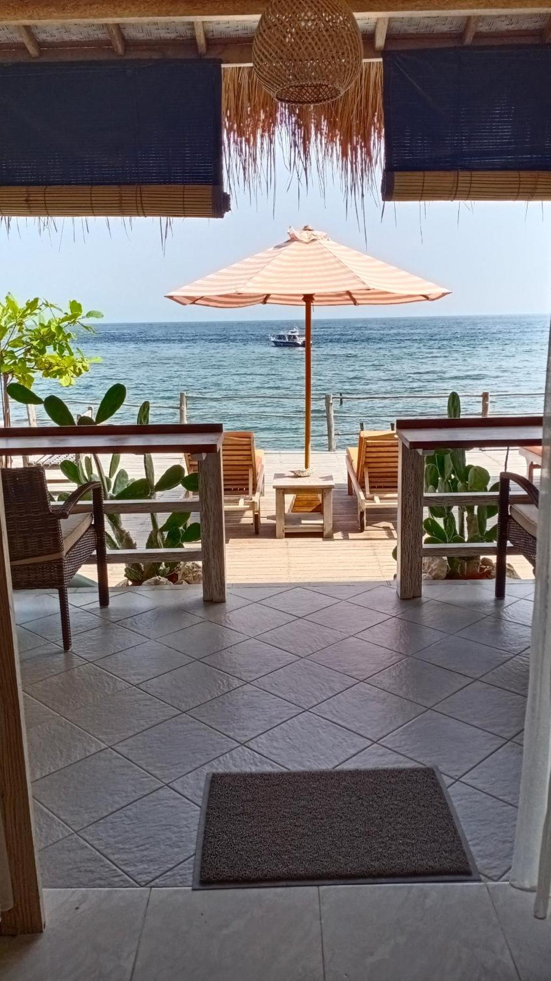 Guest house Vns Beachfront Toyapakeh