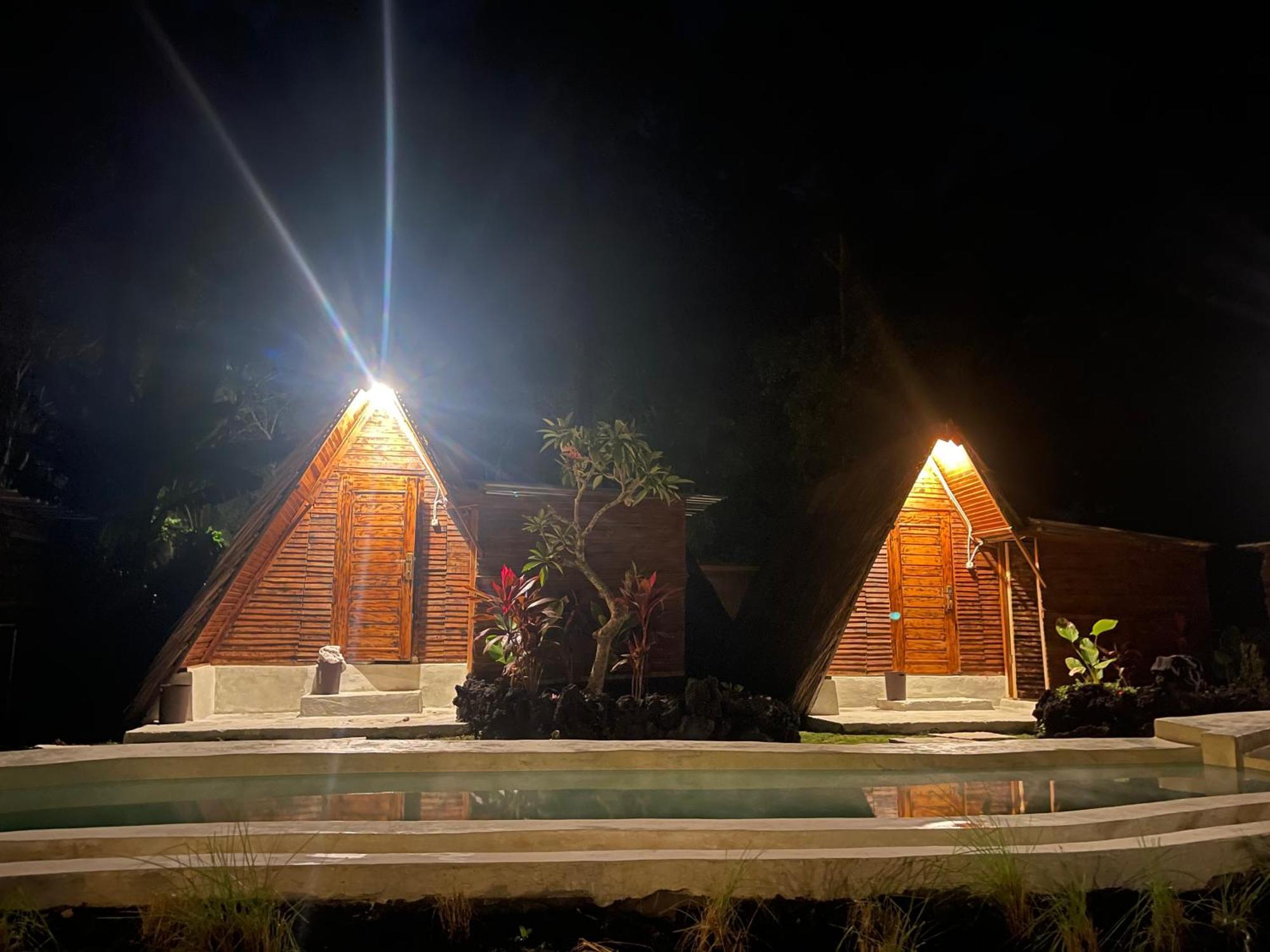 Guest house Triangular House And Hot Spring *