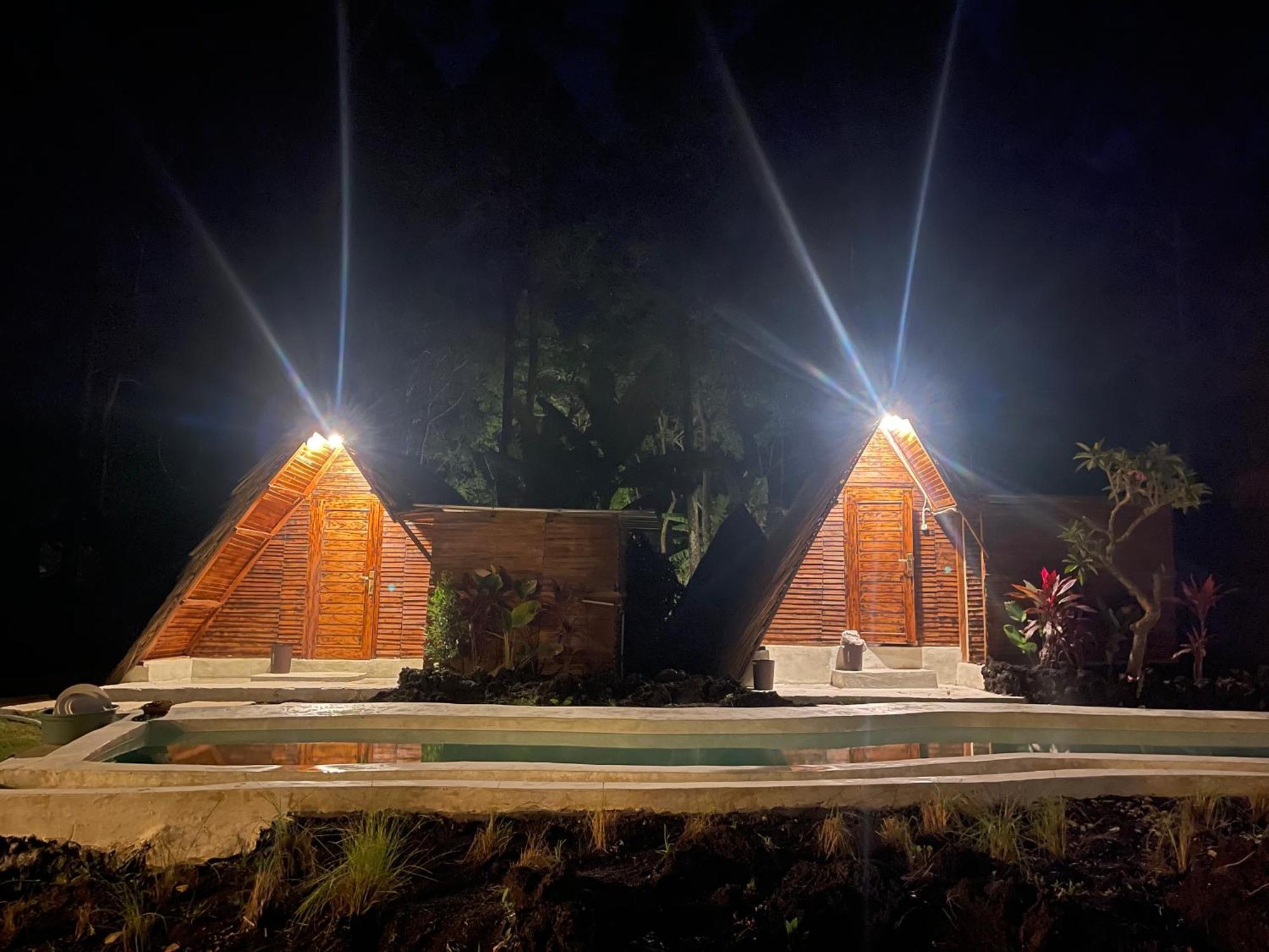 Triangular House And Hot Spring * Kubupenlokan