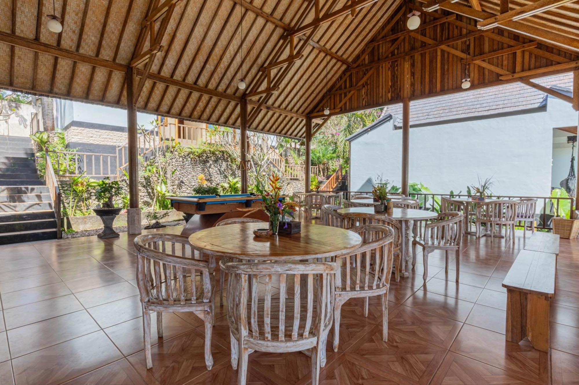 Ume Sari Nusa Resort Batumadeg